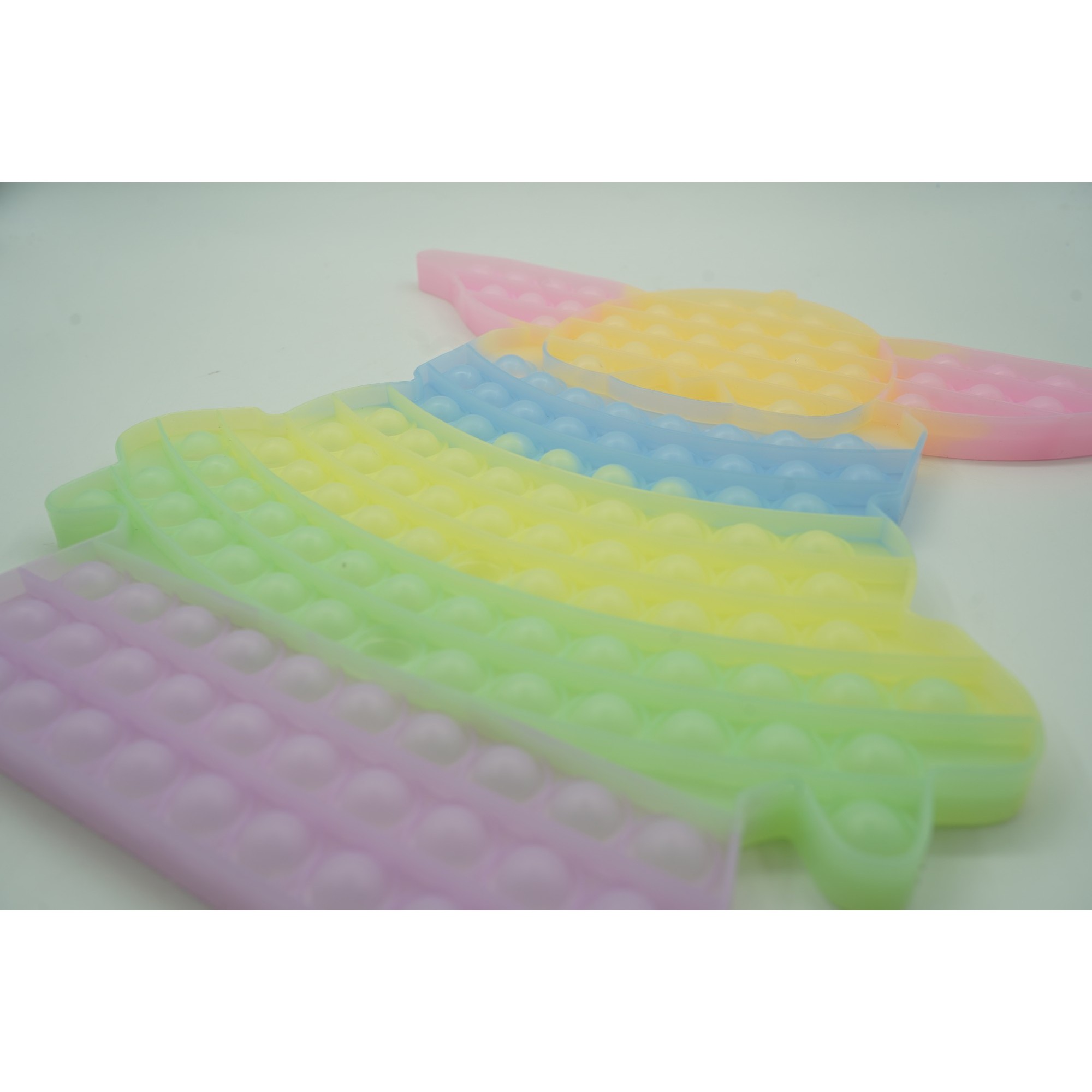 Jucarie antistres din silicon Flippy®, Pop it Now and Flip It, Baby Yoda, 30 cm, Fosforescent, Multicolor
