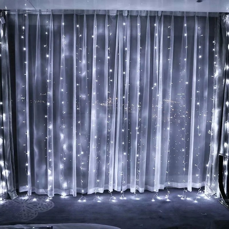 Instalatie Craciun, Tip Perdea, IP44, 8 m x 2 m, 960 LED-uri, Alb rece, cu flash, Transformator cu telecomanda, Interconectabila, Prelungitor 3 m inclus, Fir transparent, Interior/ Exterior, Flippy