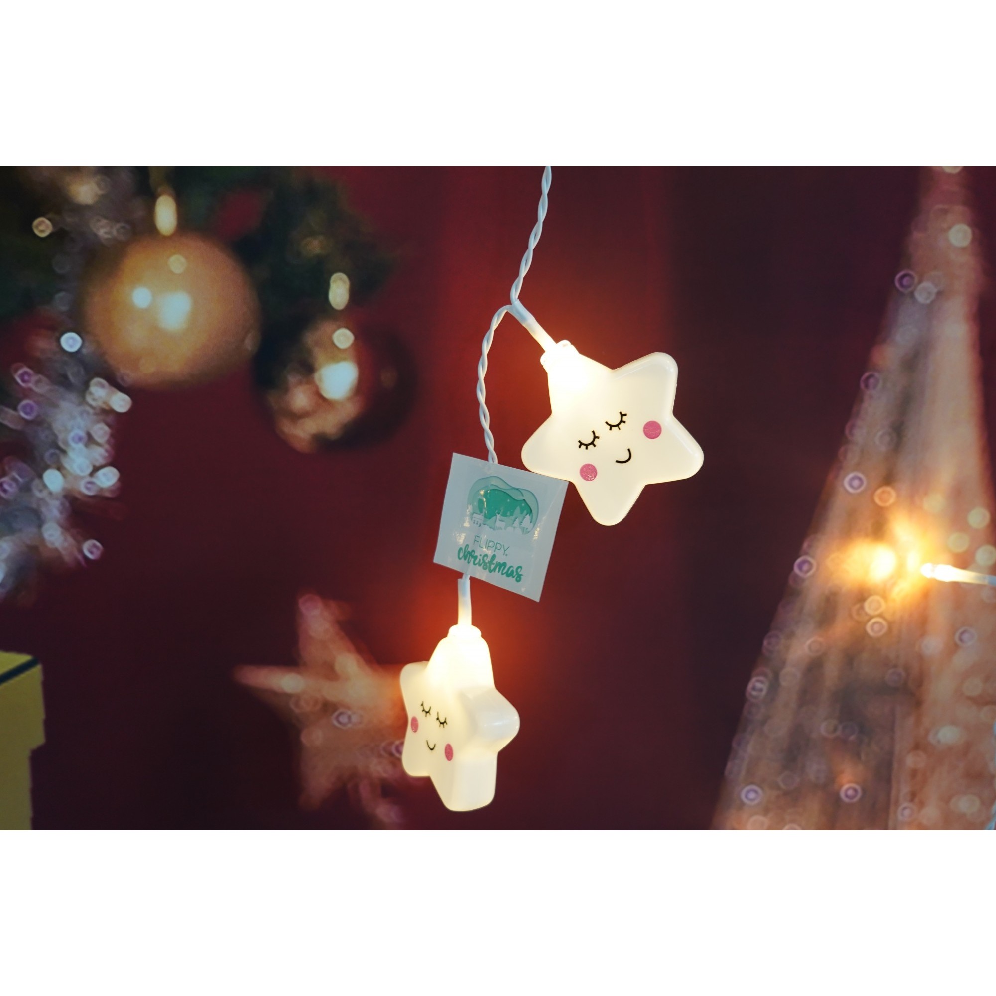 Instalatie Craciun cu ornamente stelute, 5 m, 50 LED-uri, Multicolor, Baterii, Fir Transparent, Flippy