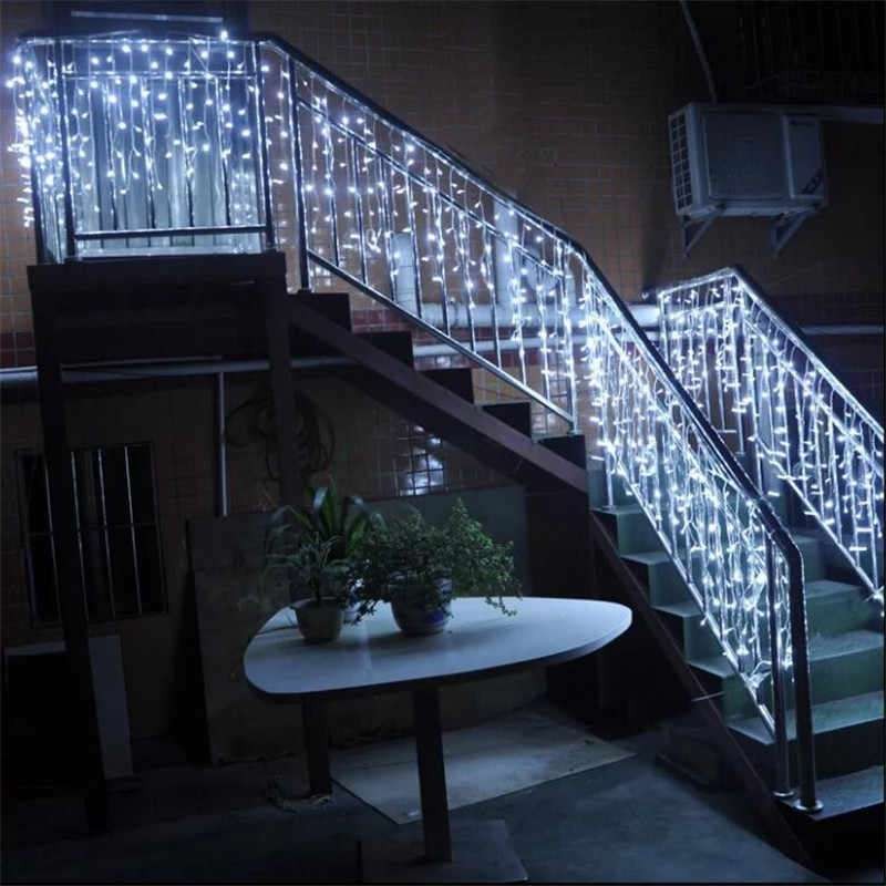 Instalatie de Craciun Flippy® Tip Perdea, Flash, cu transformator, 12m x 1m, 720 LED-uri, Interconectabila, Fir Transparent, Alb Rece
