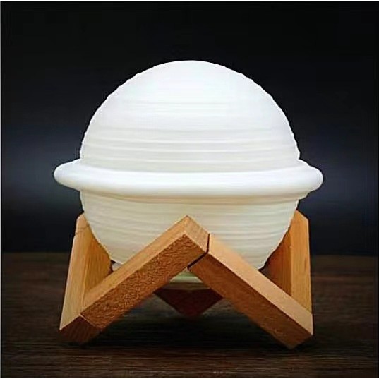 Lampa de Veghe, Flippy, Model Planeta Saturn, 3D, Lumina Alb Cald, Suport din Plastic, cu Baterii, 13 cm, Alb