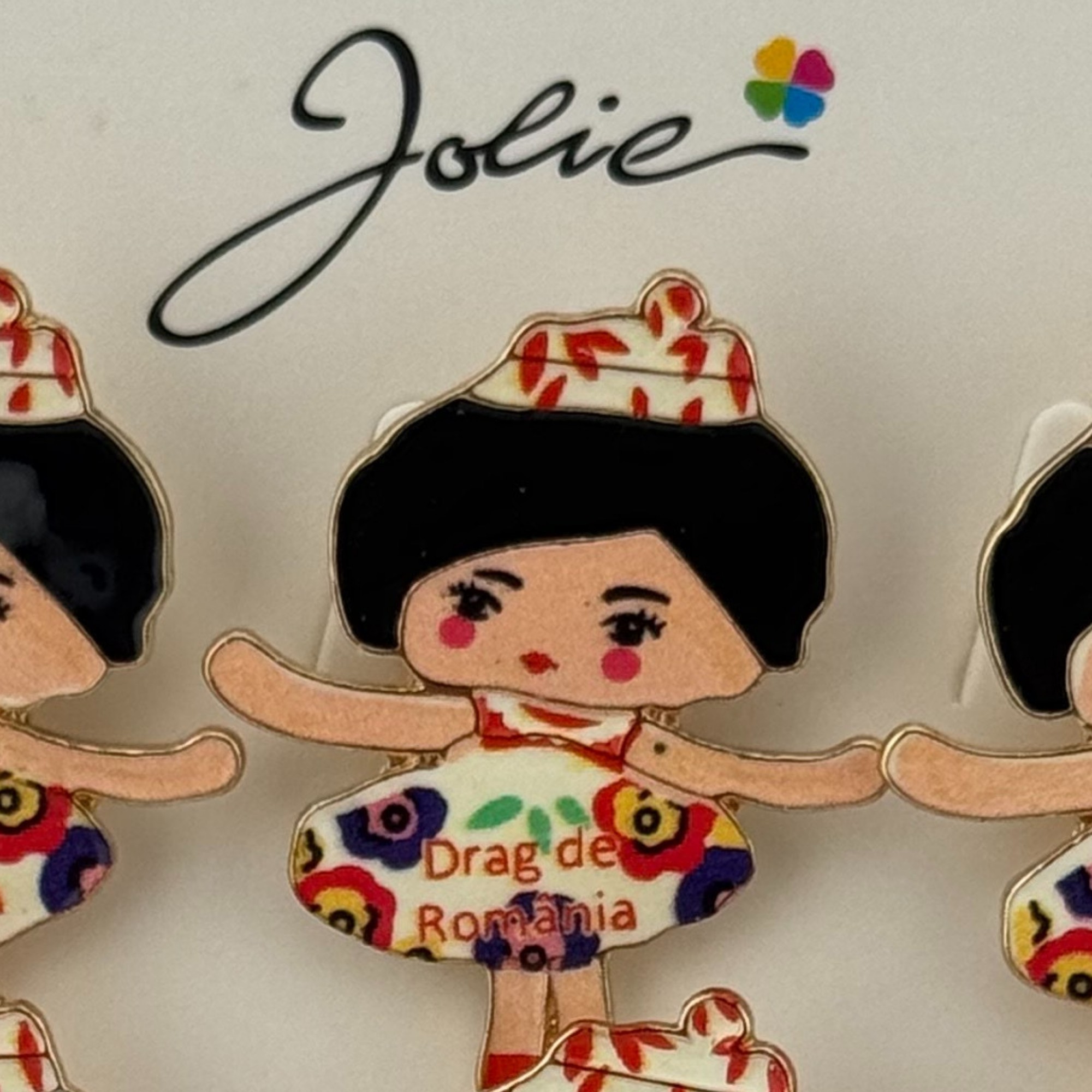 Set 12 Brose Martisor pentru Copii, Jolie, Model Fetita cu Coronita, cu Mesaj Drag de Romania, Multicolor