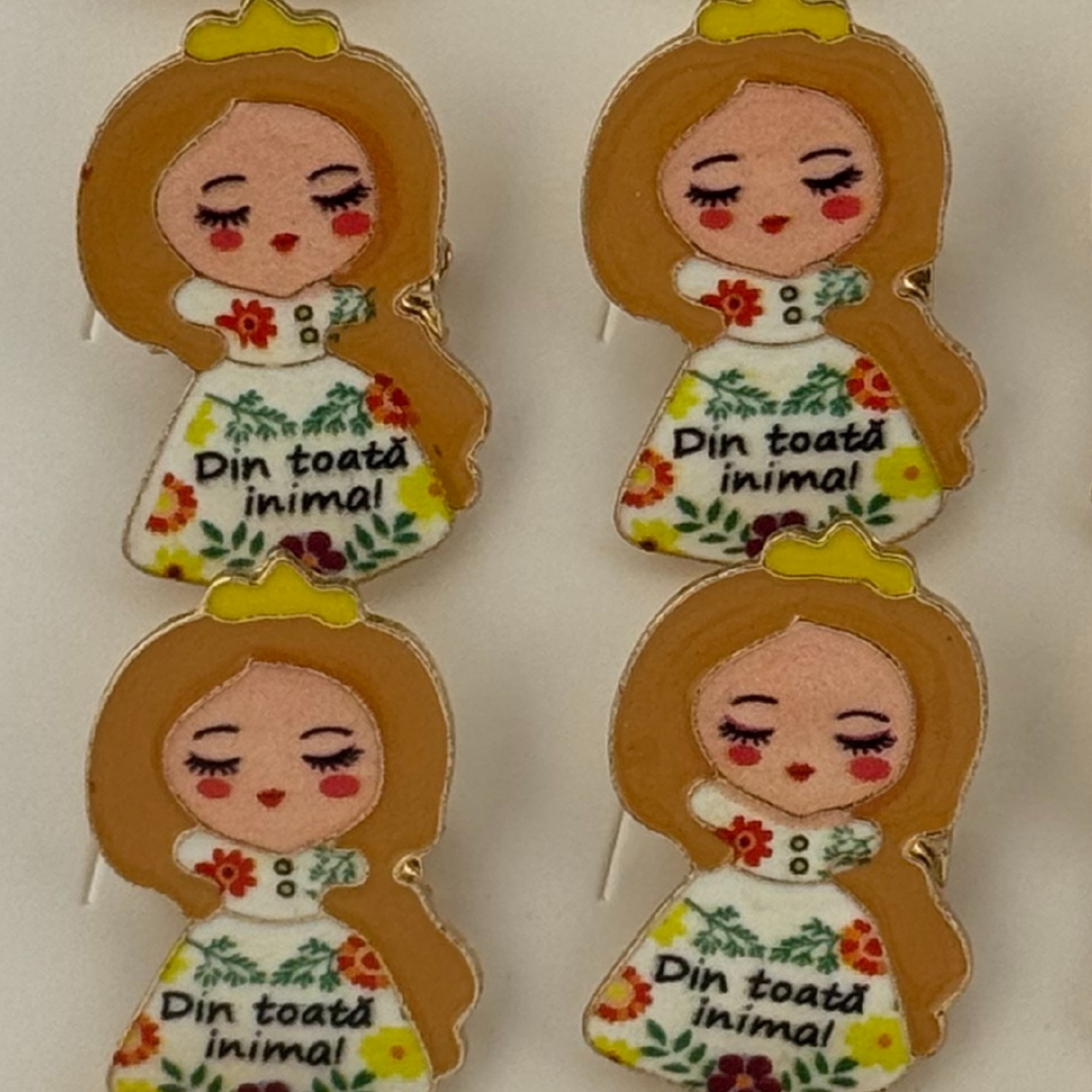 Set 12 Brose Martisor pentru Copii, Jolie, Model Fetita, cu Mesaj Din Toata Inima, Multicolor