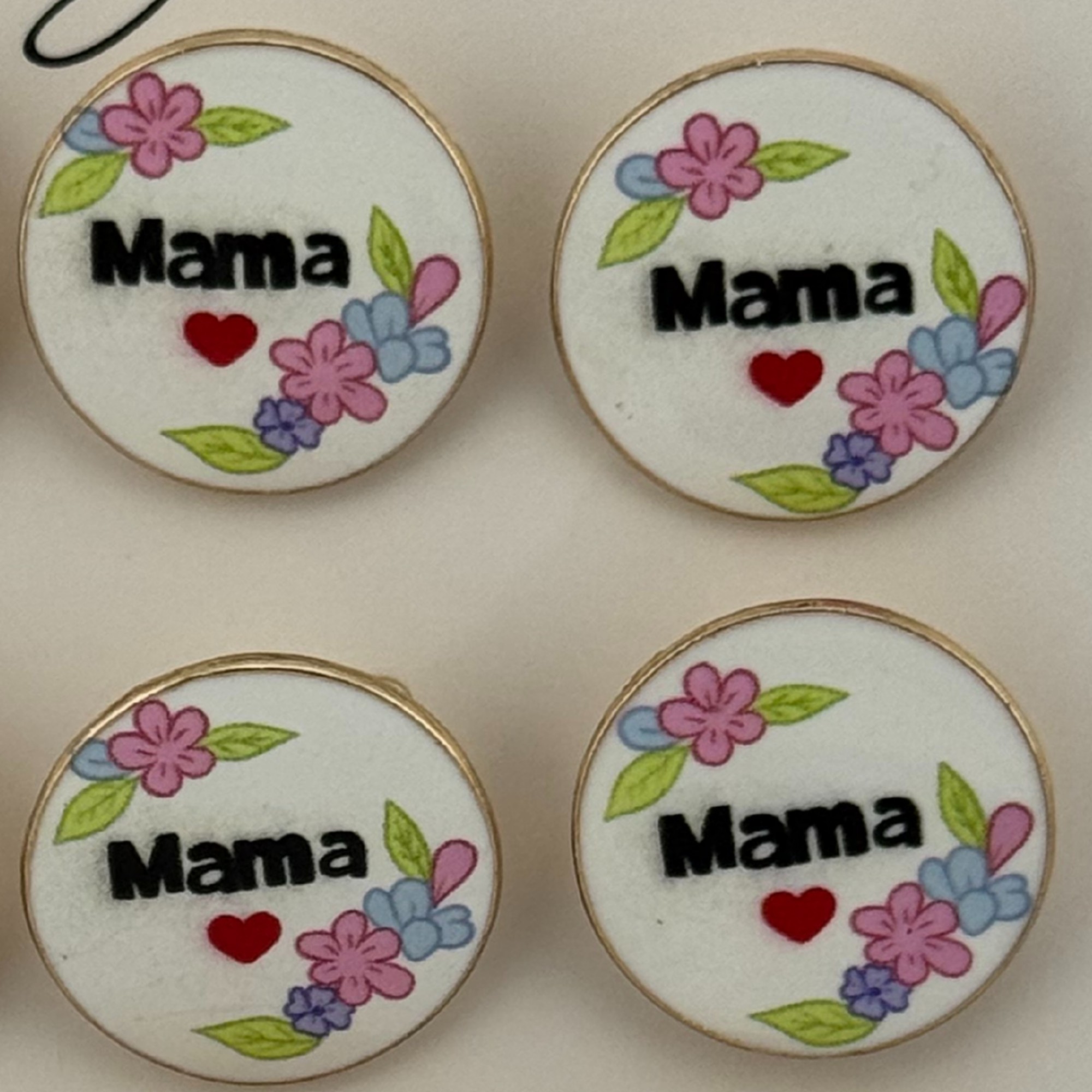 Set 12 Brose Martisor Primavara, Jolie, Model Rotund cu Flori, Mesaj Mama, Multicolor