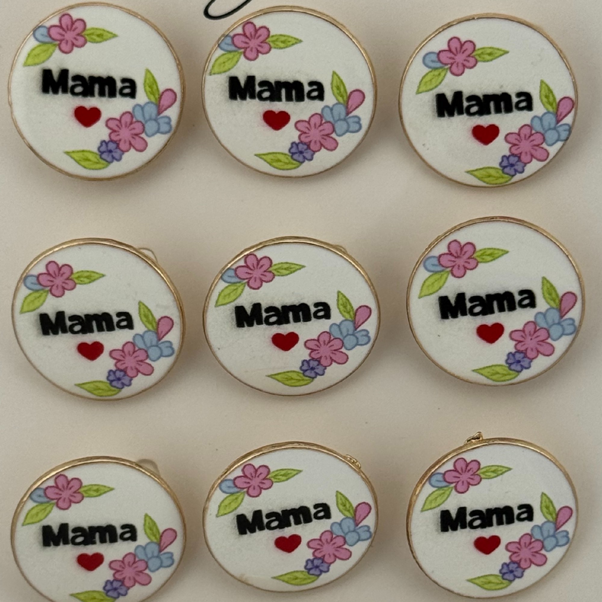 Set 12 Brose Martisor Primavara, Jolie, Model Rotund cu Flori, Mesaj Mama, Multicolor