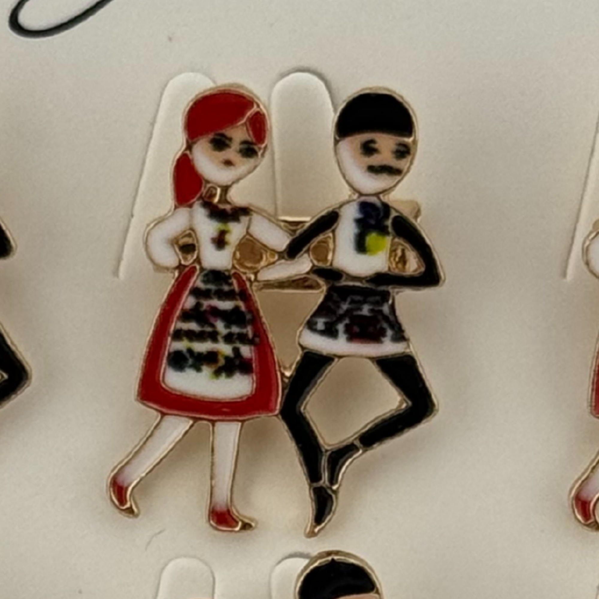 Set 12 Brose Martisor Primavara, Jolie, Model Cuplu Dansatori Traditional, Multicolor