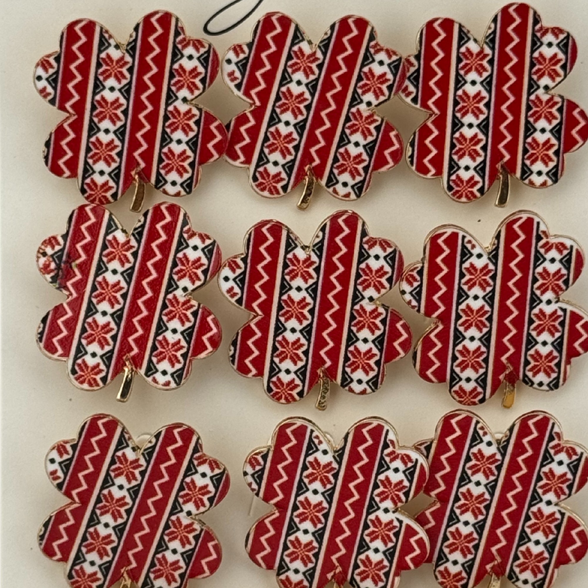 Set 12 Brose Martisor Primavara, Jolie, Model Trifoi cu Motiv Traditional, Multicolor