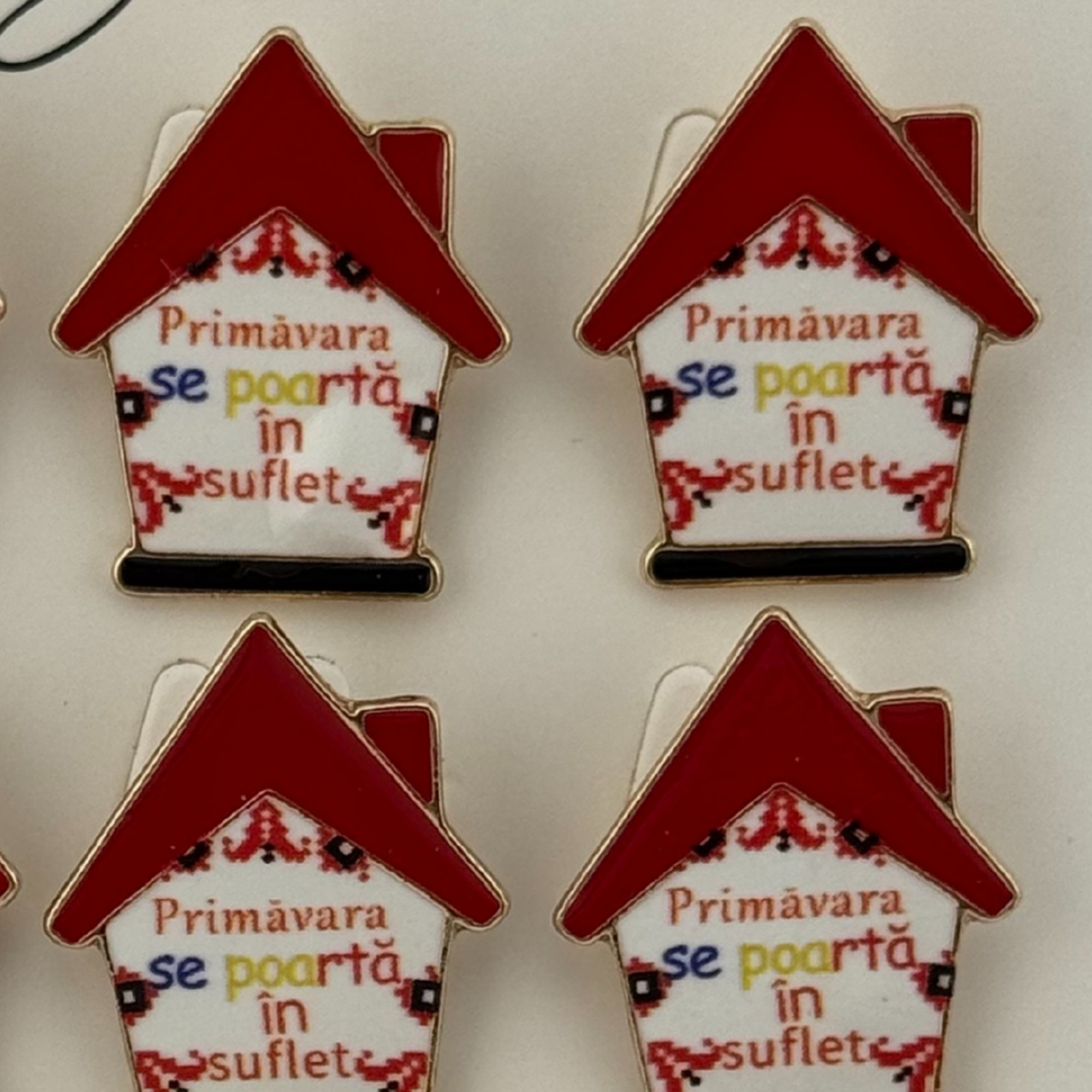 Set 12 Brose Martisor Primavara, Jolie, Model Casa, Mesaj Primavara se Poarta in Suflet, Multicolor