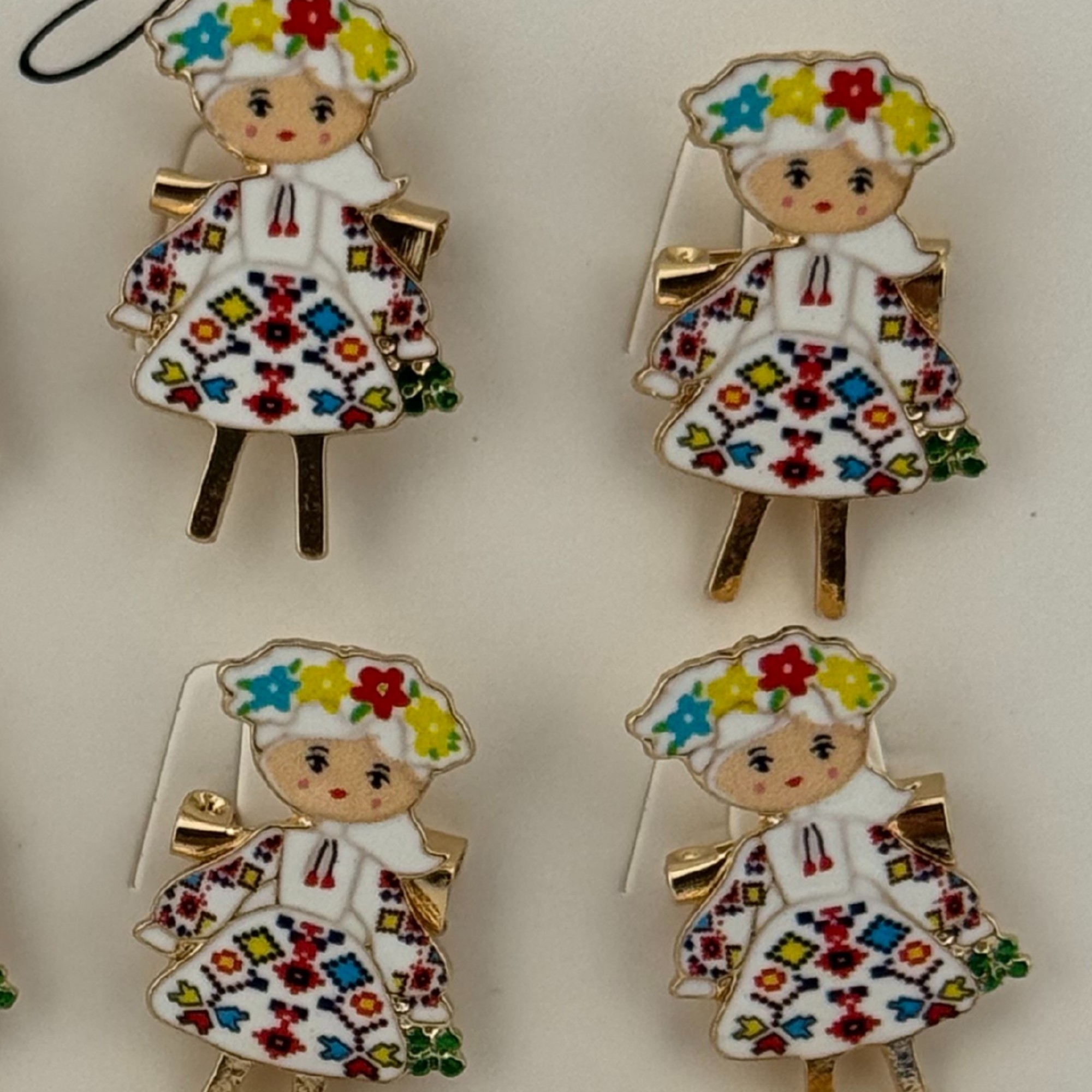 Set 12 Brose Martisor Primavara, Jolie, Model Fata Traditionala cu Coronita