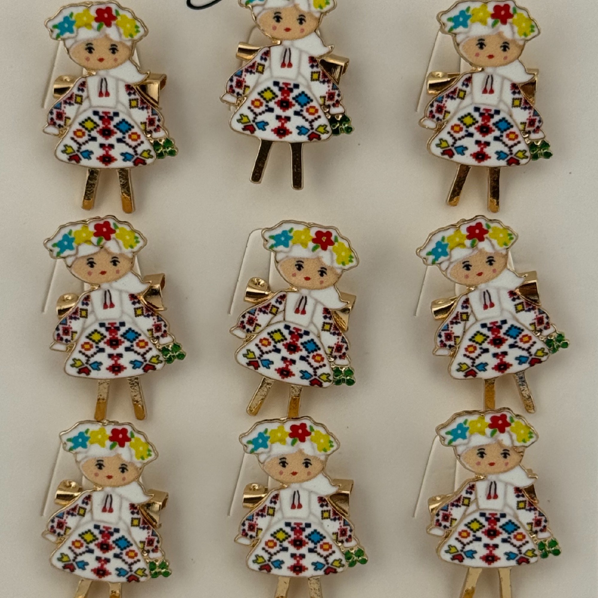 Set 12 Brose Martisor Primavara, Jolie, Model Fata Traditionala cu Coronita