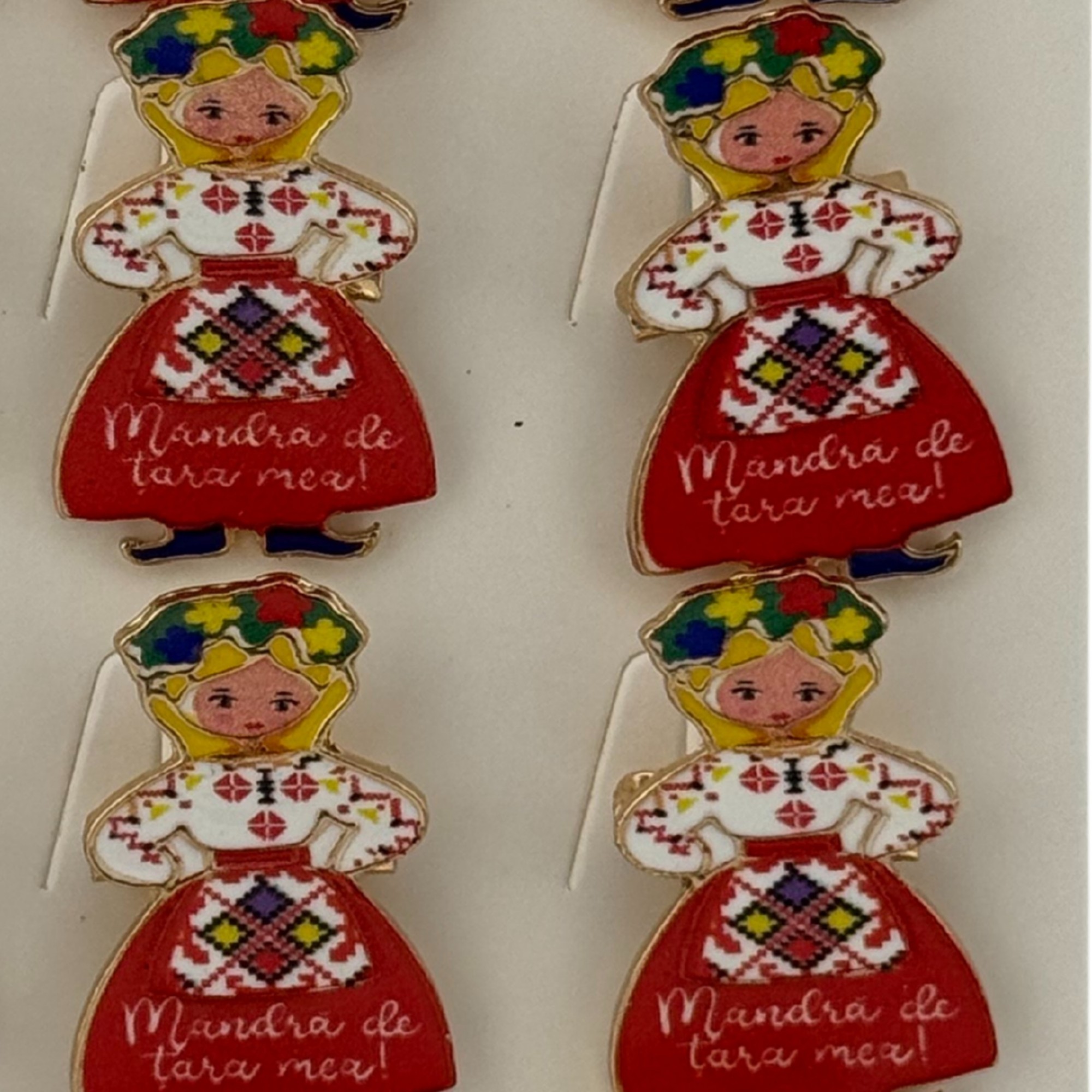 Set 12 Brose Martisor Primavara, Jolie, Model Fata, cu Mesaj Mandra de Tara Mea, Multicolor