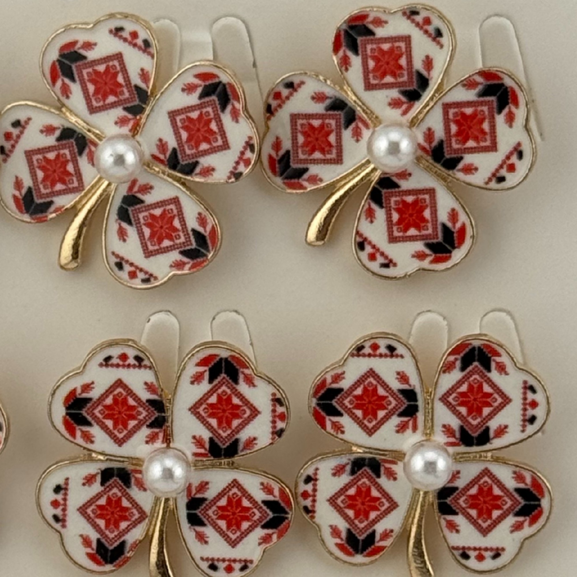 Set 12 Brose Martisor Primavara, Jolie, Model Trifoi Traditional cu Perla, Rosu