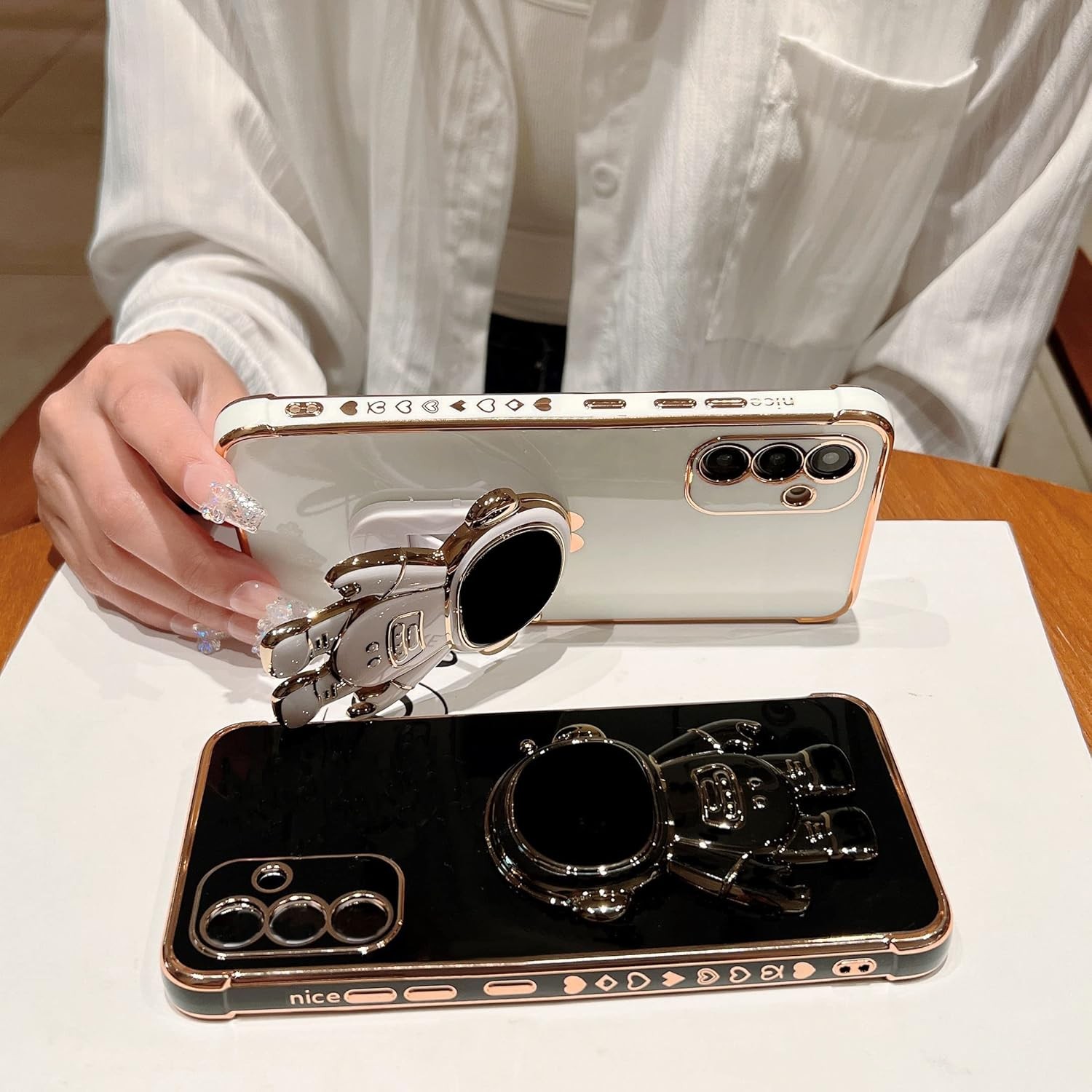 Husa Telefon 2in1, Flippy, Compatibila Samsung Galaxy S24 Plus, Carcasa TPU cu Suport Inclus Tip Astronaut, Protectie Camere, Negru