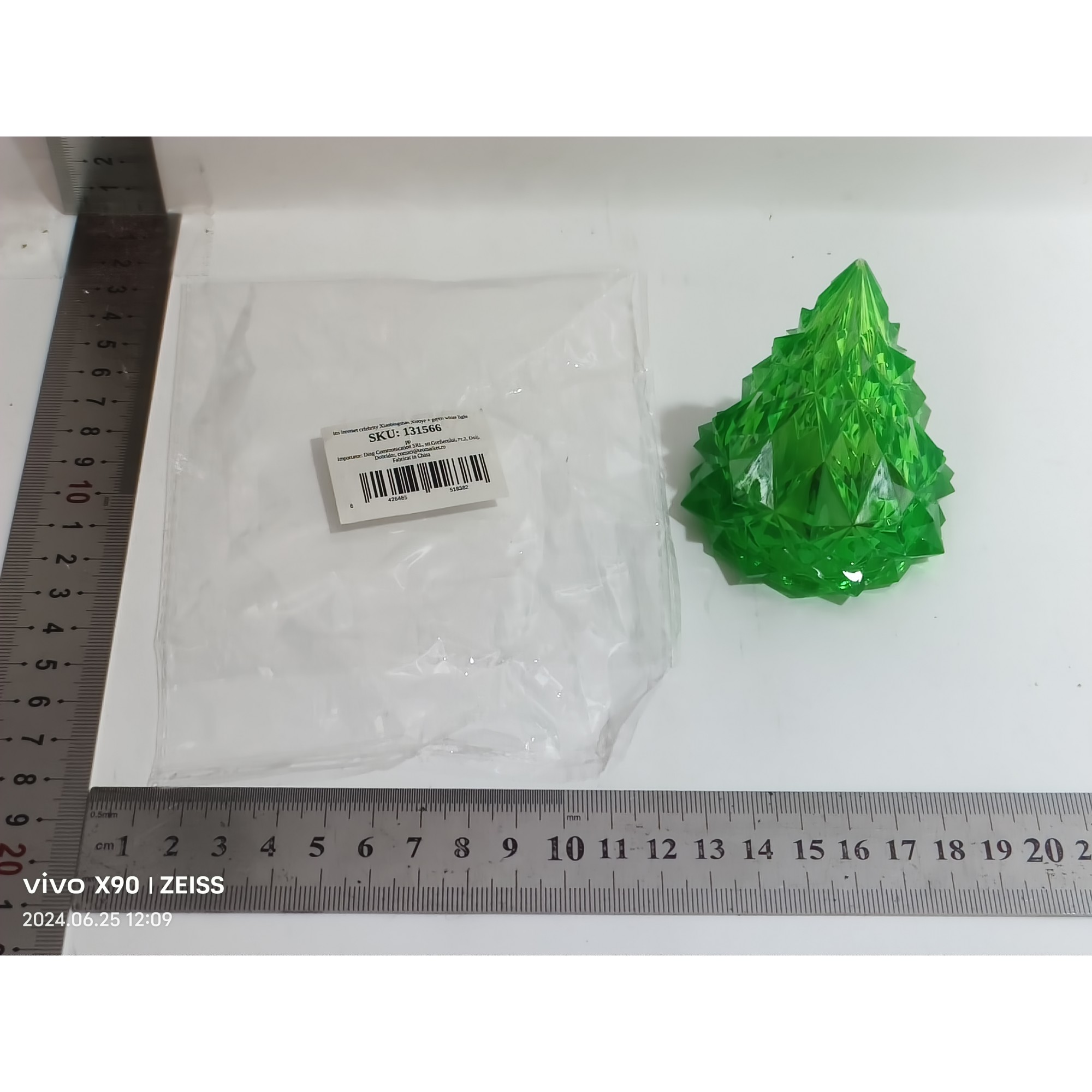 Lampa de Veghe, Flippy, Model IceBerg, Lumina Calda, cu Baterii, Verde, 6.5x8 cm