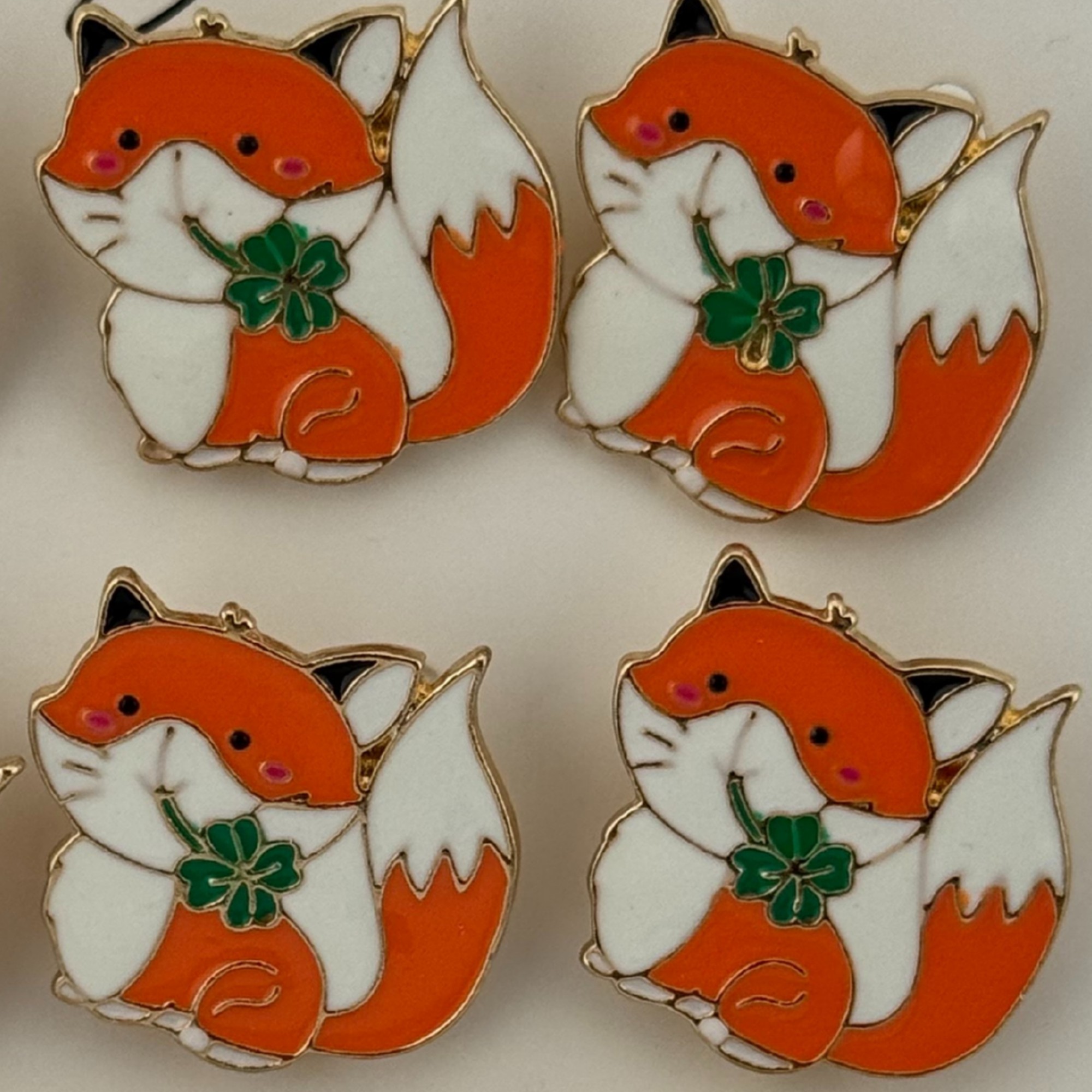 Set 12 Brose Martisor pentru Copii,, Jolie, Model Vulpe cu Trifoi, Portocaliu