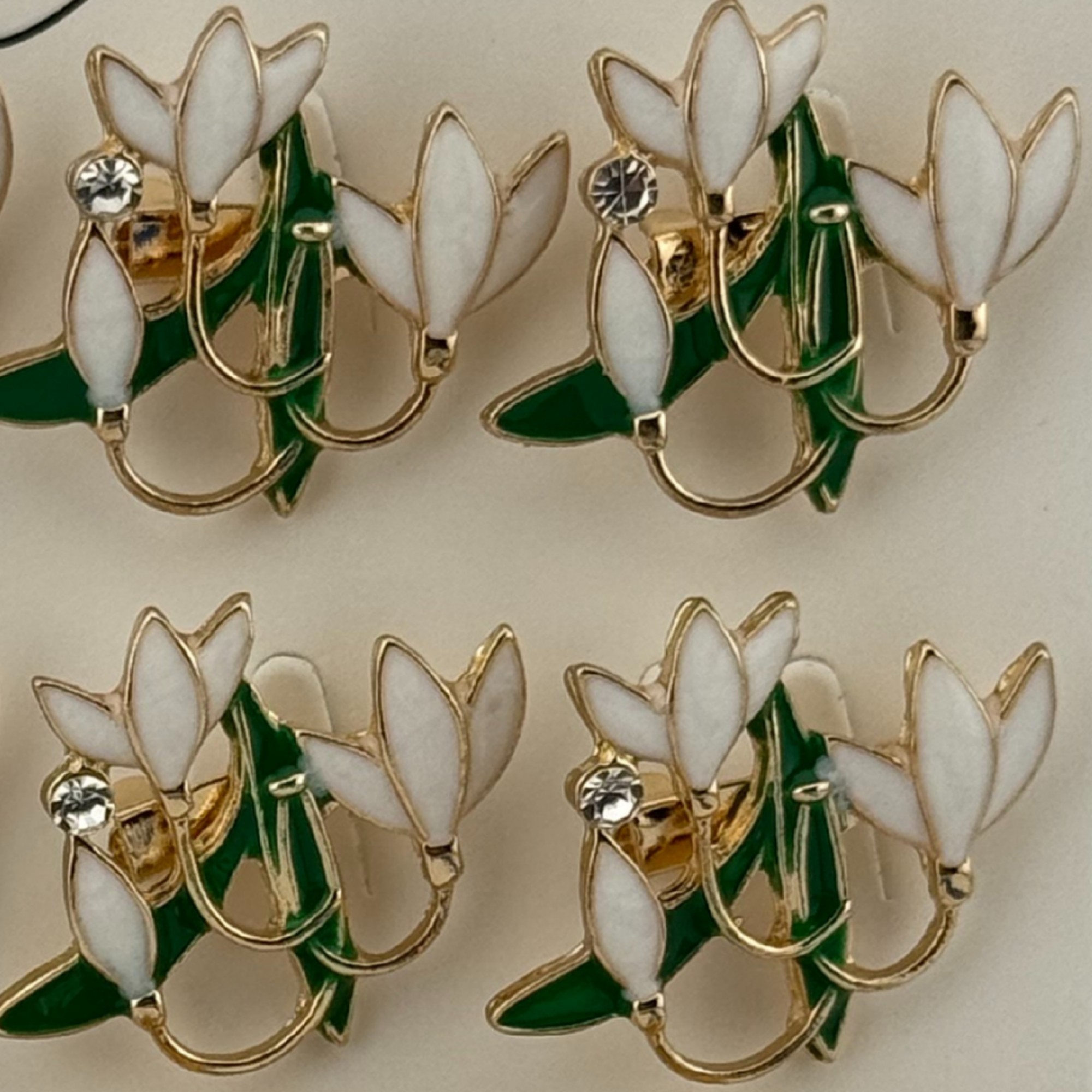 Set 12 Brose Martisor Primavara, Jolie, Model Buchet Ghiocei cu Piatra