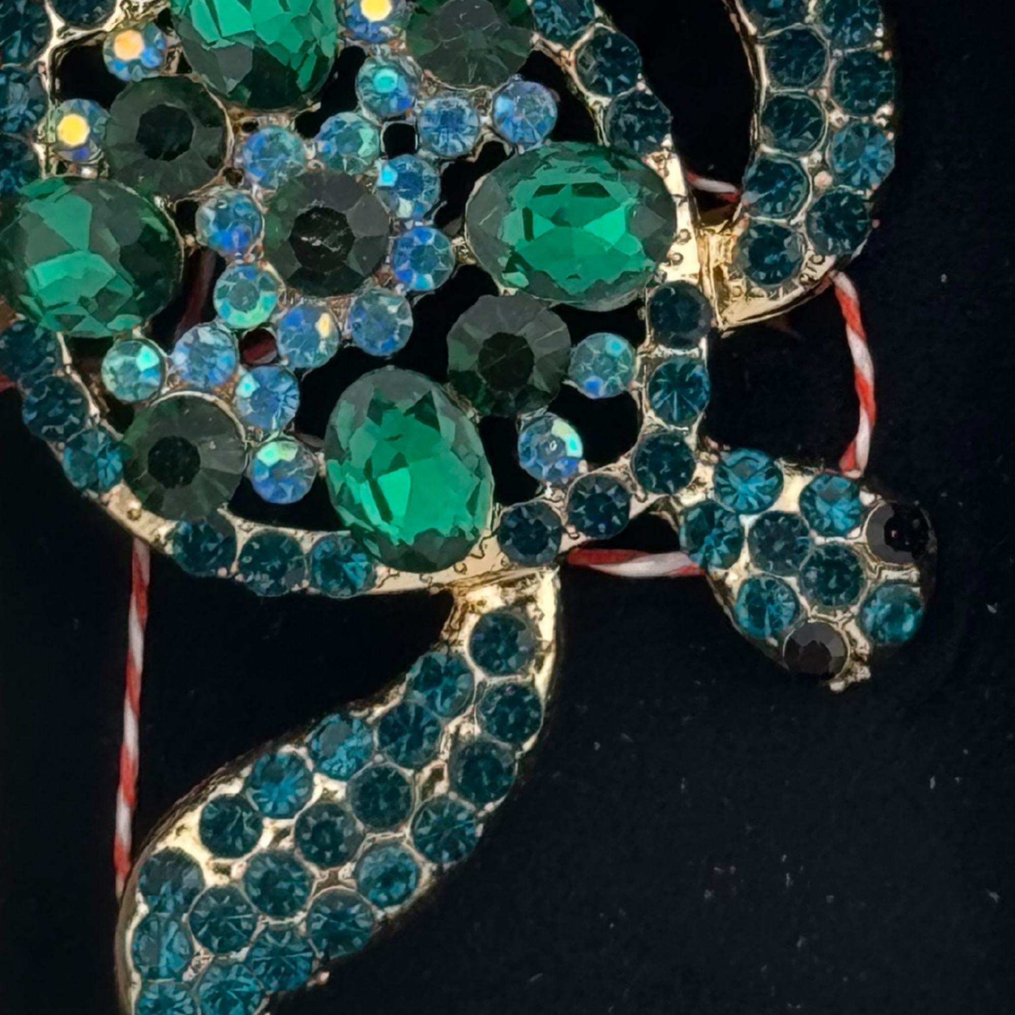 Martisor Brosa Medie, Jolie, Multicolora, Dimensiune Brosa 5 cm, Material Metal, Model Broasca Testoasa