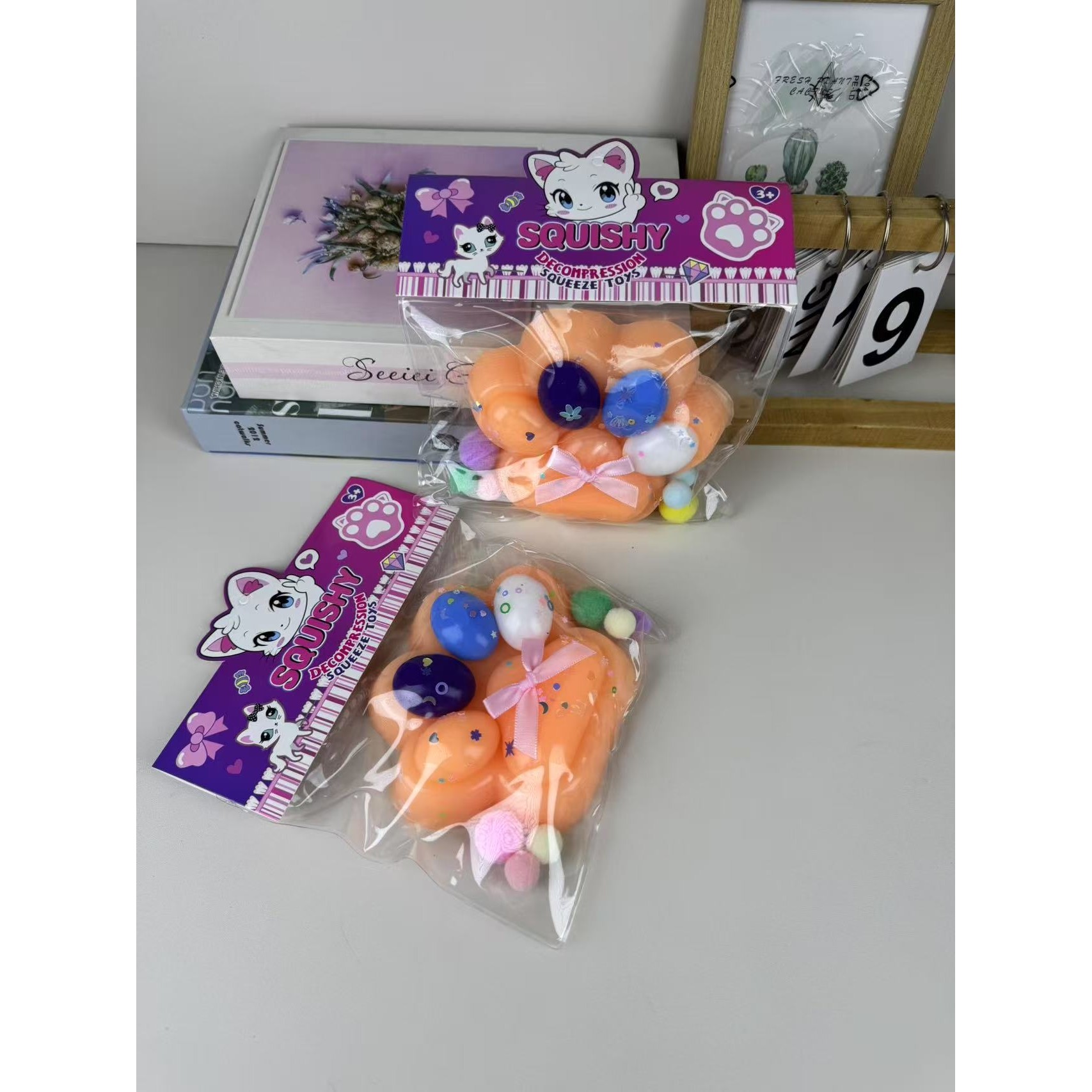 Jucarie Antistres Squishy, Flippy, cu Revenire Lenta, Squeeze Toys, Model Cat Paw, 12.5x10.5 cm, 220g, +3 Ani, din TPR, Model 8, Multicolor