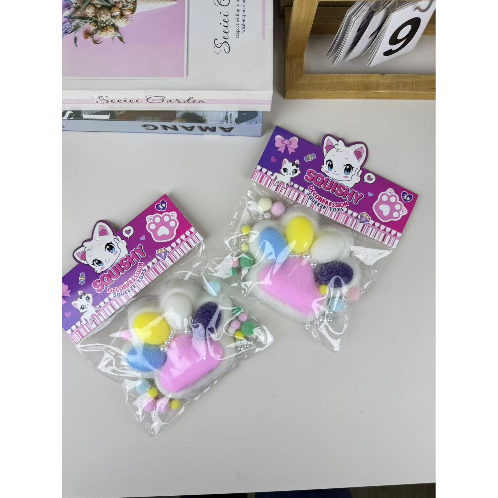 Jucarie Antistres Squishy, Flippy, cu Revenire Lenta, Squeeze Toys, Model Cat Paw, 12.5x10.5 cm, 220g, +3 Ani, din TPR, Model 9, Multicolor