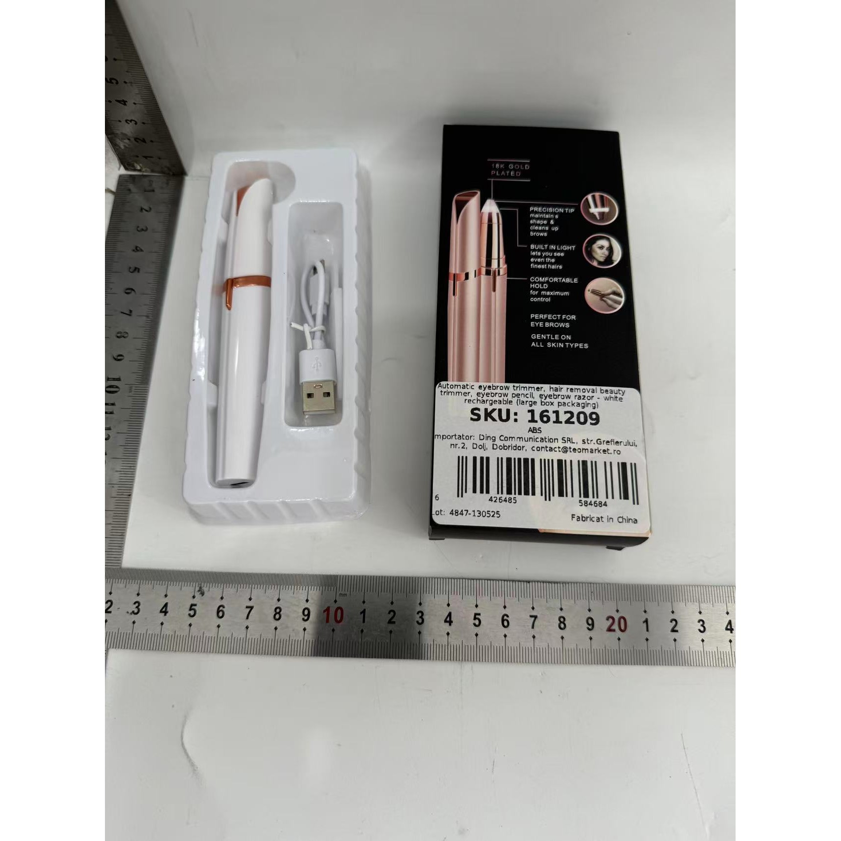 Trimmer Facial, Flippy, pentru Sprancene, Incarcare USB, 1.5 x 13 cm, din ABS, Alb