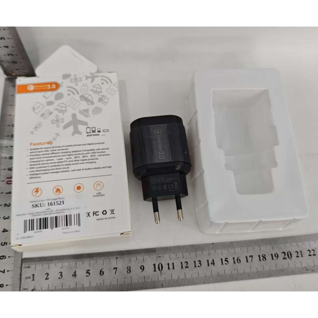 Incarcator Rapid QC3.0, Flippy, 3 Porturi USB, 2.1A, 18W, din ABS, Protectie Supraincalzire, Gama Macarons, Negru