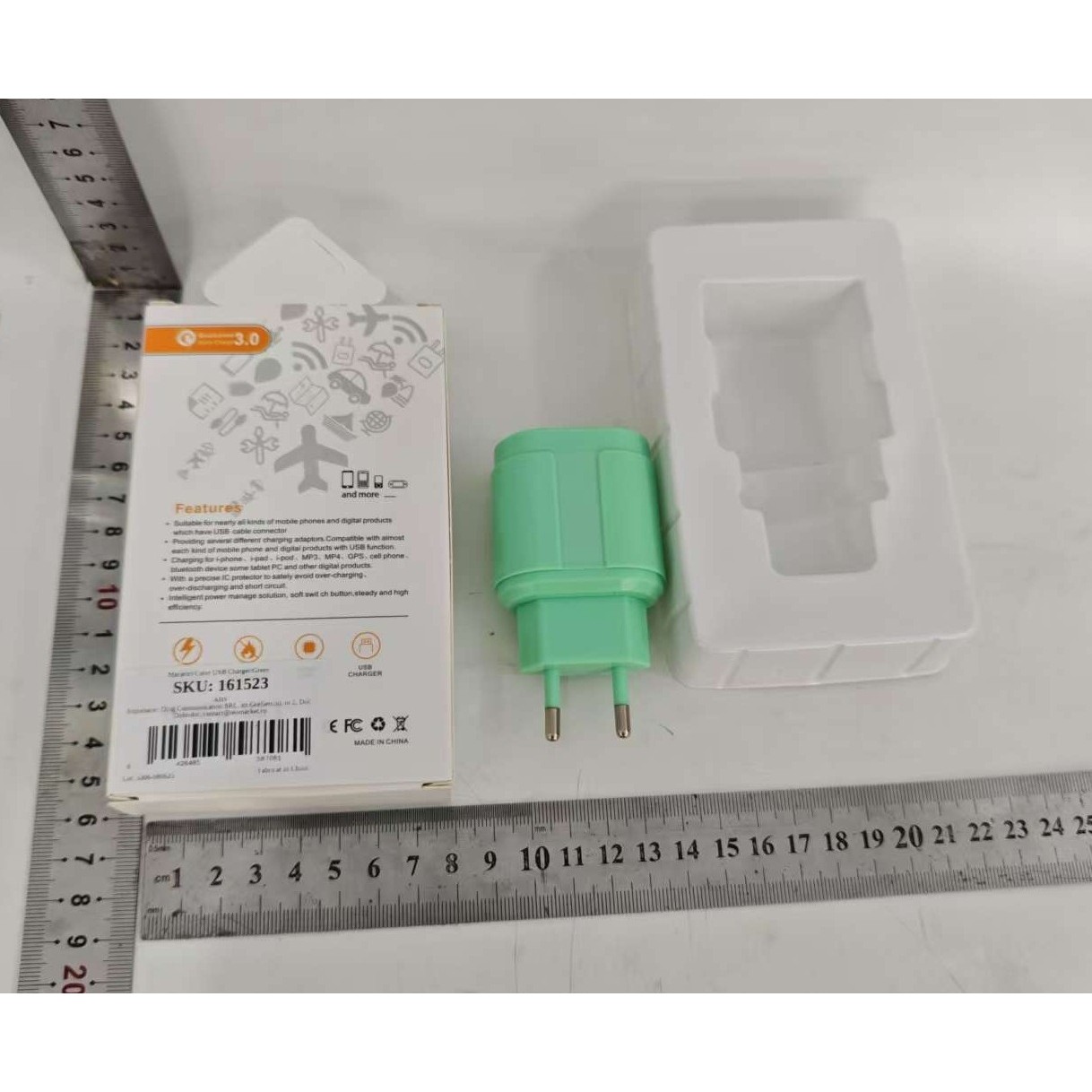 Incarcator Rapid QC3.0, Flippy, 3 Porturi USB, 2.1A, 18W, din ABS, Protectie Supraincalzire, Gama Macarons, Verde