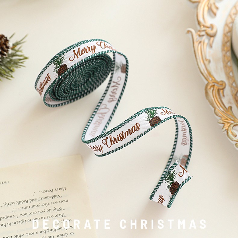 Panglica Decorativa cu Tematica de Craciun, Flippy, Set din 4 bucat + 1 Rulon Ata Maro, Panglica pentru Cadou de Craciun Brad si Decor, 2 M per bucata, Model Brad, Alb Verde