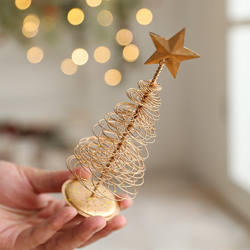 Brad de Craciun Ornament, Flippy, Decoratiune Brad micut din Metal, inaltime 16 x 6.5 x6.5 cm, Ornament de Craciun, Auriu