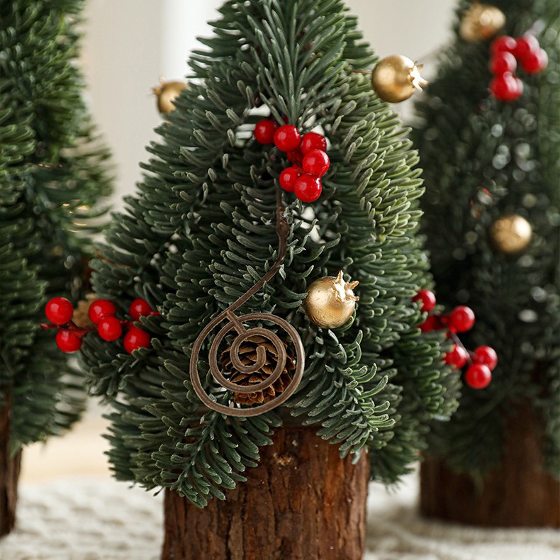 Decoratiune Craciun pentru Masa, Flippy, Ornament de Decor Model Brad de Craciun de Dimensiuni Mici, pentru Birou si Interior, din Plastic 26 x 12 x 12 cm, Verde Decoratiune Craciun pentru Masa, Flippy, Ornament de Decor Model Brad de Craciun de Dimensiuni Mici, pentru Birou si Interior, din Plastic 26 x 12 x 12 cm, Verde