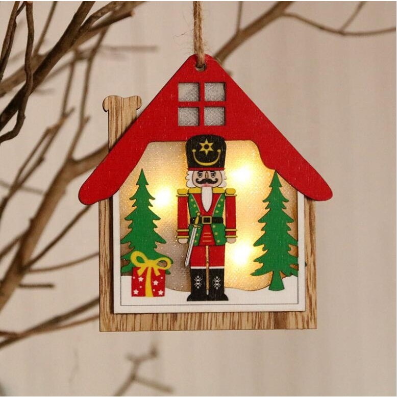 Ornament de Brad, Flippy, cu Lumini LED, din Lemn, Figurina Spargatorul de Nuci, Model Casuta, Multicolor