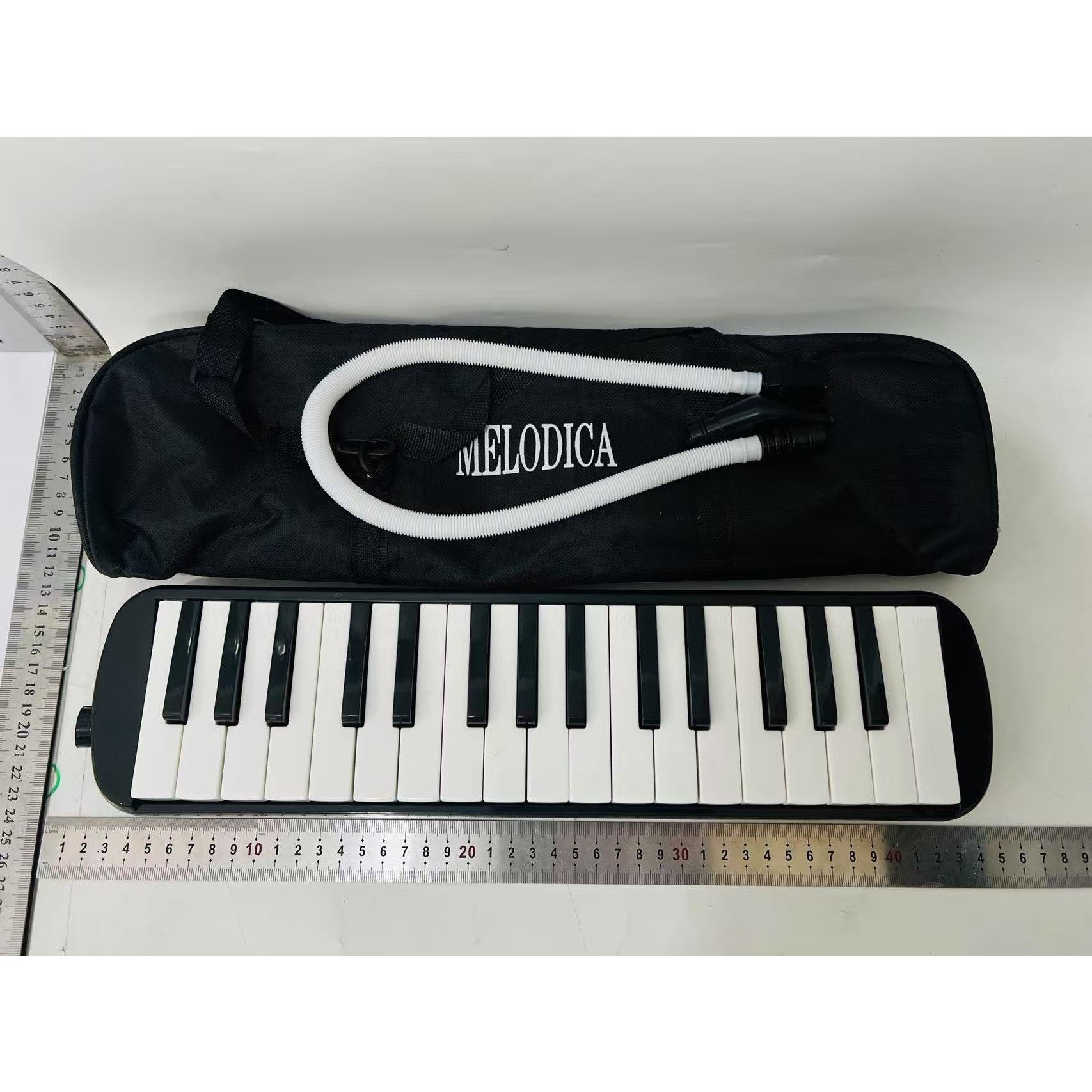 Muzicuta Melodica 32 Clape, Flippy, din ABS, pentru Incepatori, 45 x 13 x 7 cm, Include Husa si Suflator, Negru