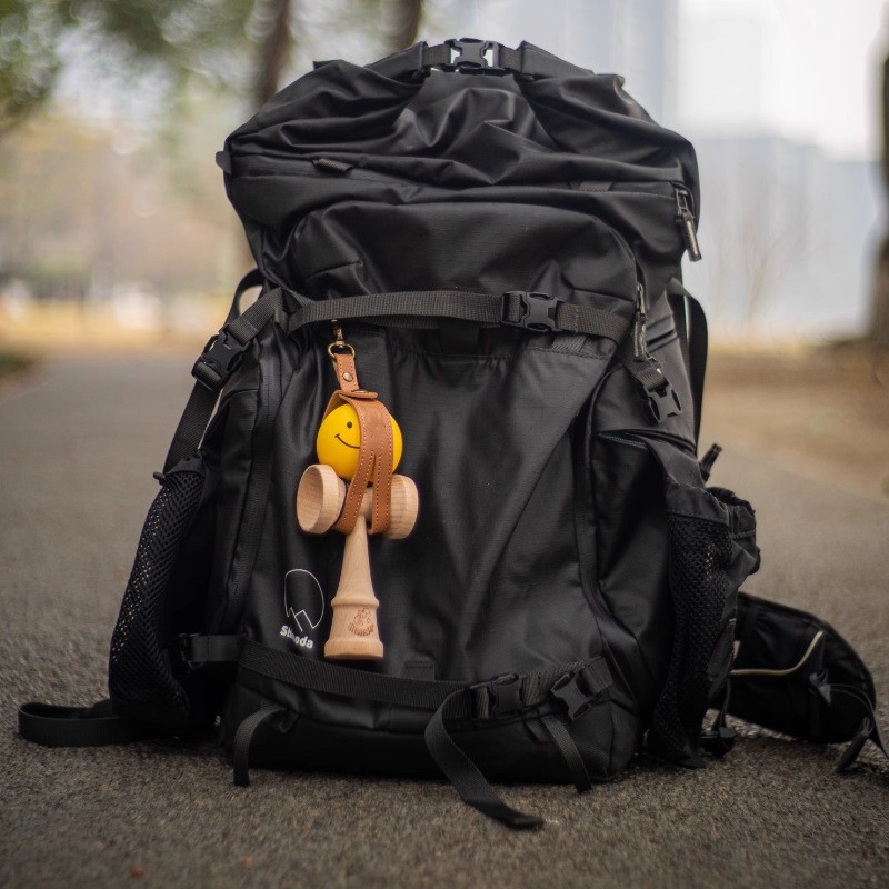 Husa pentru Kendama, Flippy, Husa de Depozitare pentru Kendama, din Piele Ecologica, Catarama cu Agatare pentru Transportare, Model Breloc Simplu, 19.5 x 2.5 cm, Maro Husa pentru Kendama, Flippy, Husa de Depozitare pentru Kendama, din Piele Ecologica, Catarama cu Agatare pentru Transportare, Model Breloc Simplu, 19.5 x 2.5 cm, Maro