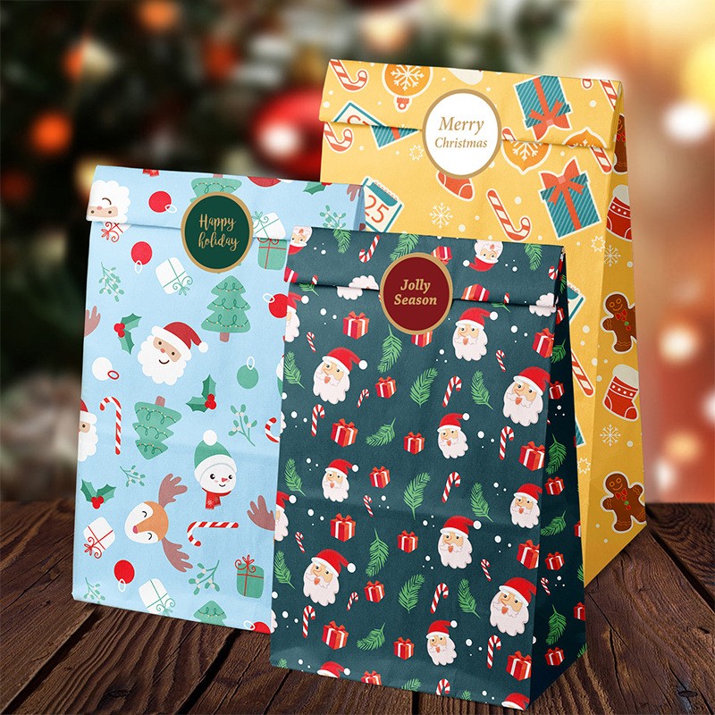 Set 12 Pungi de Cadou, Flippy, Tema Craciun, cu Motive Festive, 12 Stickere Incluse, 24 x 13 x 8 cm, din Hartie, Multicolor