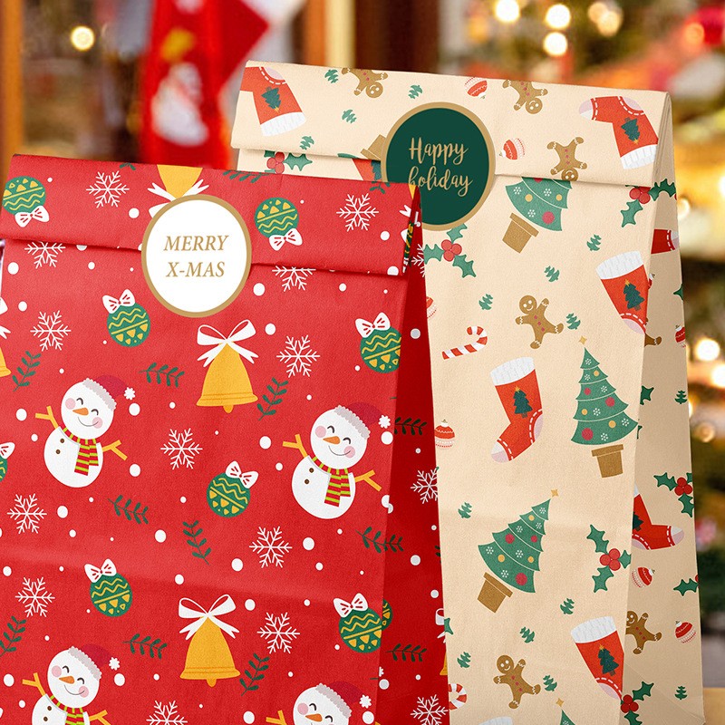 Set 12 Pungi de Cadou, Flippy, Tema Craciun, cu Motive Festive, 12 Stickere Incluse, 24 x 13 x 8 cm, din Hartie, Multicolor