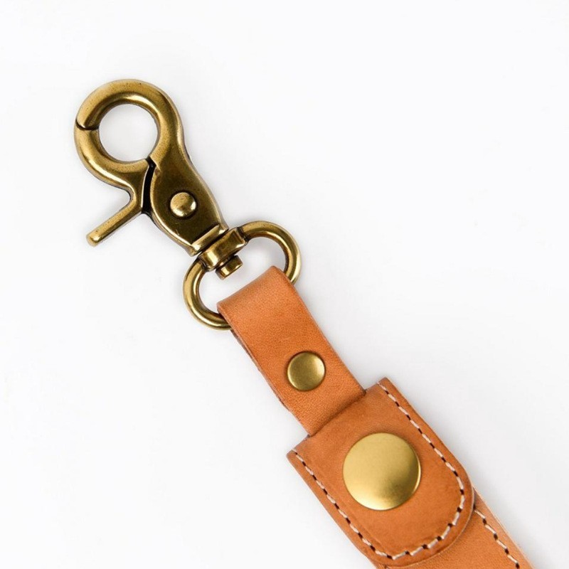 Husa pentru Kendama, Flippy, Husa de Depozitare pentru Kendama, din Piele Ecologica, Catarama cu Agatare pentru Transportare, Model Breloc Simplu, 19.5 x 2.5 cm, Maro Husa pentru Kendama, Flippy, Husa de Depozitare pentru Kendama, din Piele Ecologica, Catarama cu Agatare pentru Transportare, Model Breloc Simplu, 19.5 x 2.5 cm, Maro