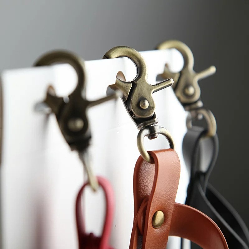 Husa pentru Kendama, Flippy, Husa de Depozitare pentru Kendama, din Piele Ecologica, Catarama cu Agatare pentru Transportare, Breloc 8, 12 x 6 cm, Negru Husa pentru Kendama, Flippy, Husa de Depozitare pentru Kendama, din Piele Ecologica, Catarama cu Agatare pentru Transportare, Breloc 8, 12 x 6 cm, Negru