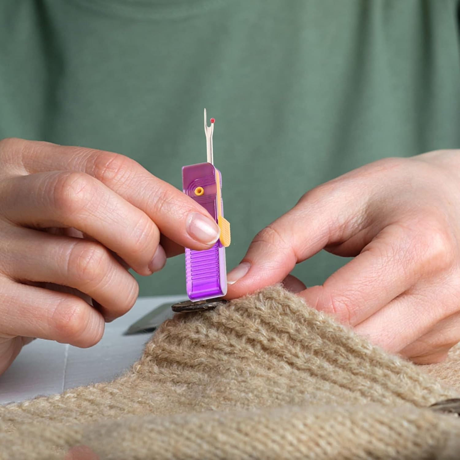 Dispozitiv pentru Descusut, Flippy, Taietor de Etichete, 1.7 x 7 cm, Pliabil, din Plastic, Mov