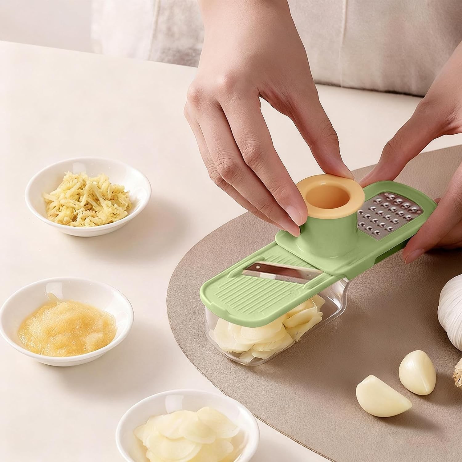 Razatoare Manuala, Flippy, cu Recipient de Stocare, pentru Legume, din Plastic si Otel Inoxidabil, Multifunctionala, Verde