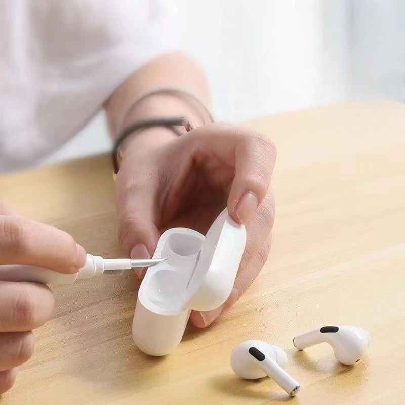 Kit de Curatare Casti 3in1, Flippy, Multifunctional, din ABS, 10.6 x 1.3 x 1.3 cm, Alb