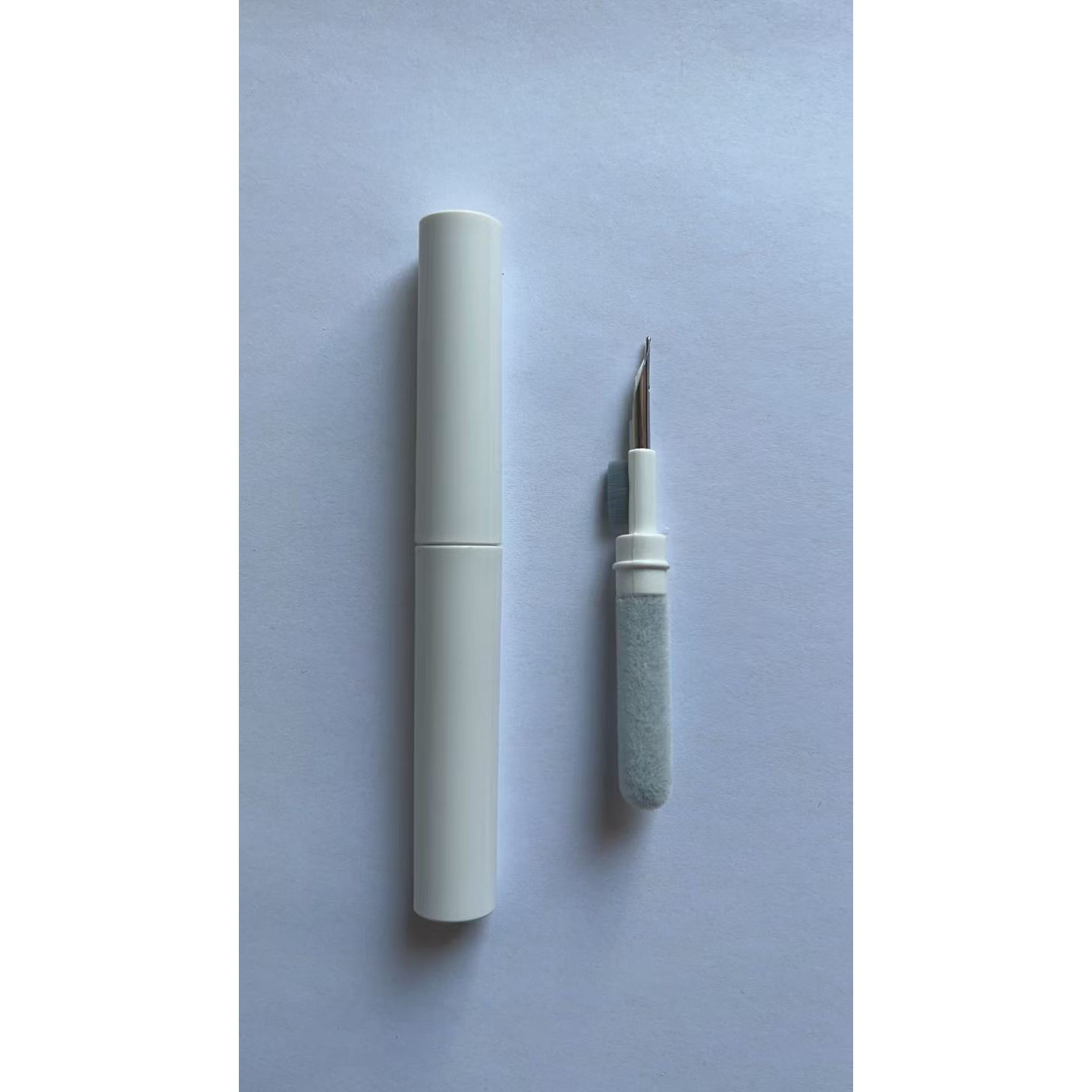 Kit de Curatare Casti 3in1, Flippy, Multifunctional, din ABS, 10.6 x 1.3 x 1.3 cm, Alb