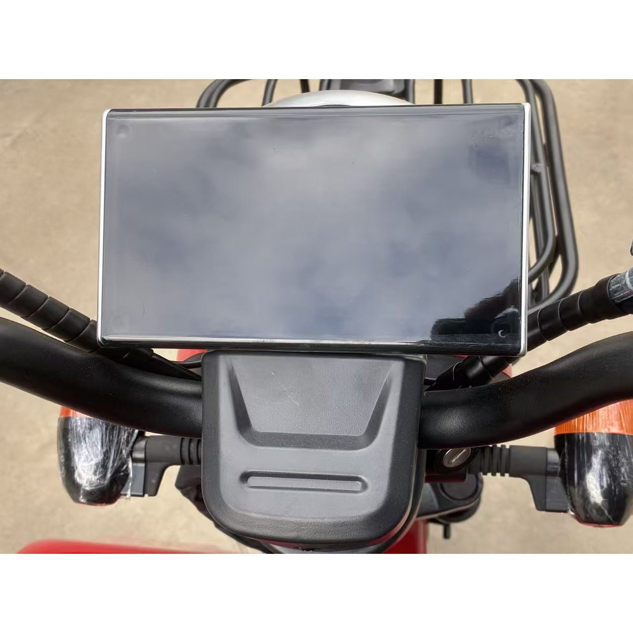 Triciclu Electric V6, Saige, Fara Permis, cu Doua Locuri, Motor 1800W, Baterie 72V24Ah, Autonomie 60km, 220x88x105 cm, Viteza Maxima 25km/h, Rosu