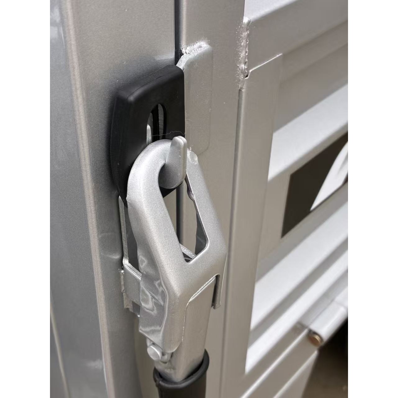 Triciclu Electic de Marfa Chuanqi, Saige, Fara Permis, Motor 1600W, Baterie 72V32Ah, Autonomie 60km, 250x88x115 cm, Viteza Maxima 25km/h, Gri