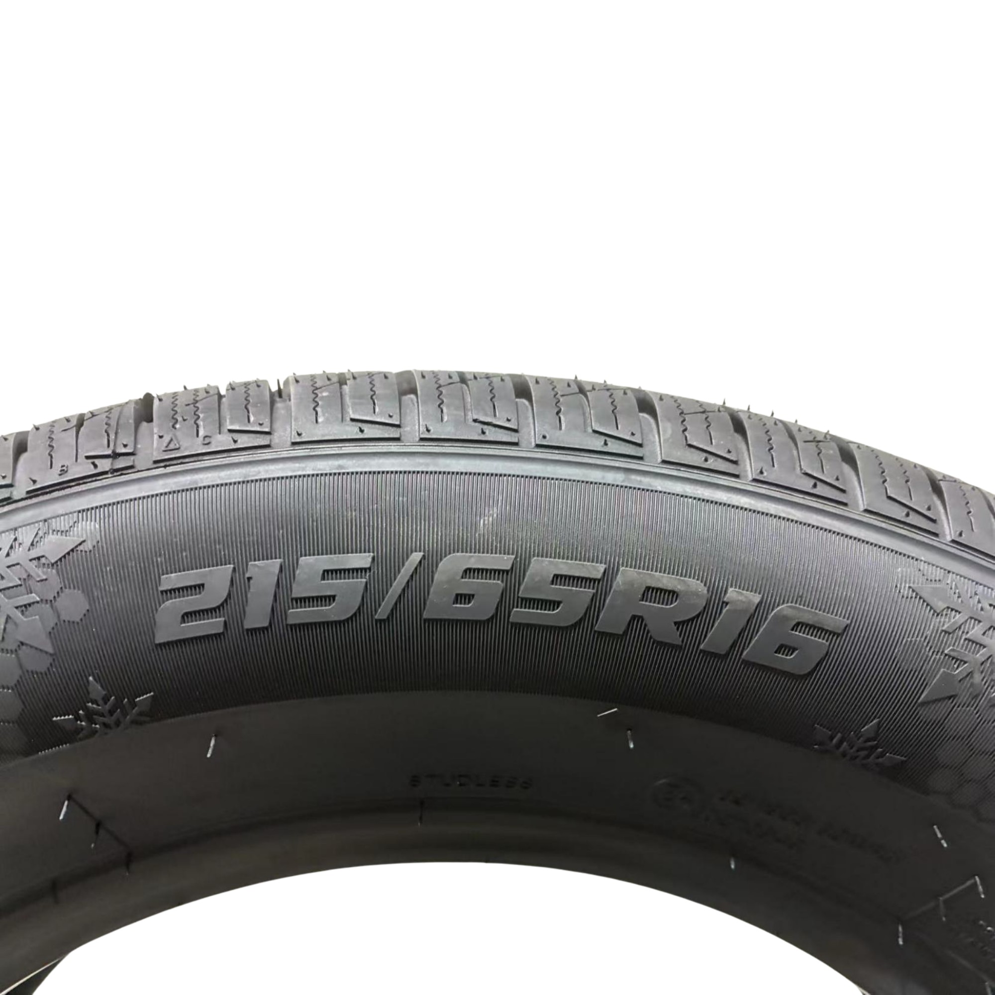 Anvelopa Iarna LANVIGATOR WINTERGRIP HP 215/65R16 98H, Aderenta Sporita pe Zapada si Umed, Confort si Durabilitate