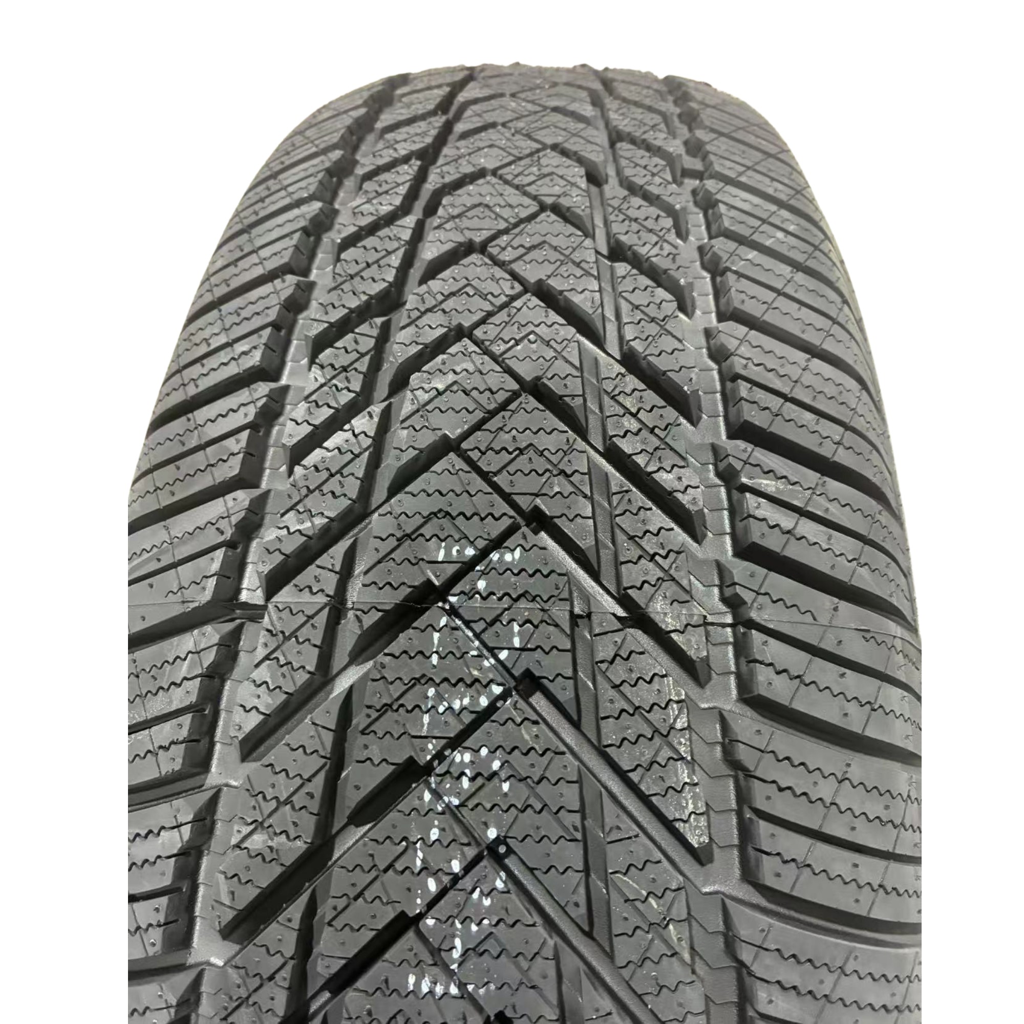 Anvelopa Iarna LANVIGATOR WINTERGRIP HP 215/65R16 98H, Aderenta Sporita pe Zapada si Umed, Confort si Durabilitate
