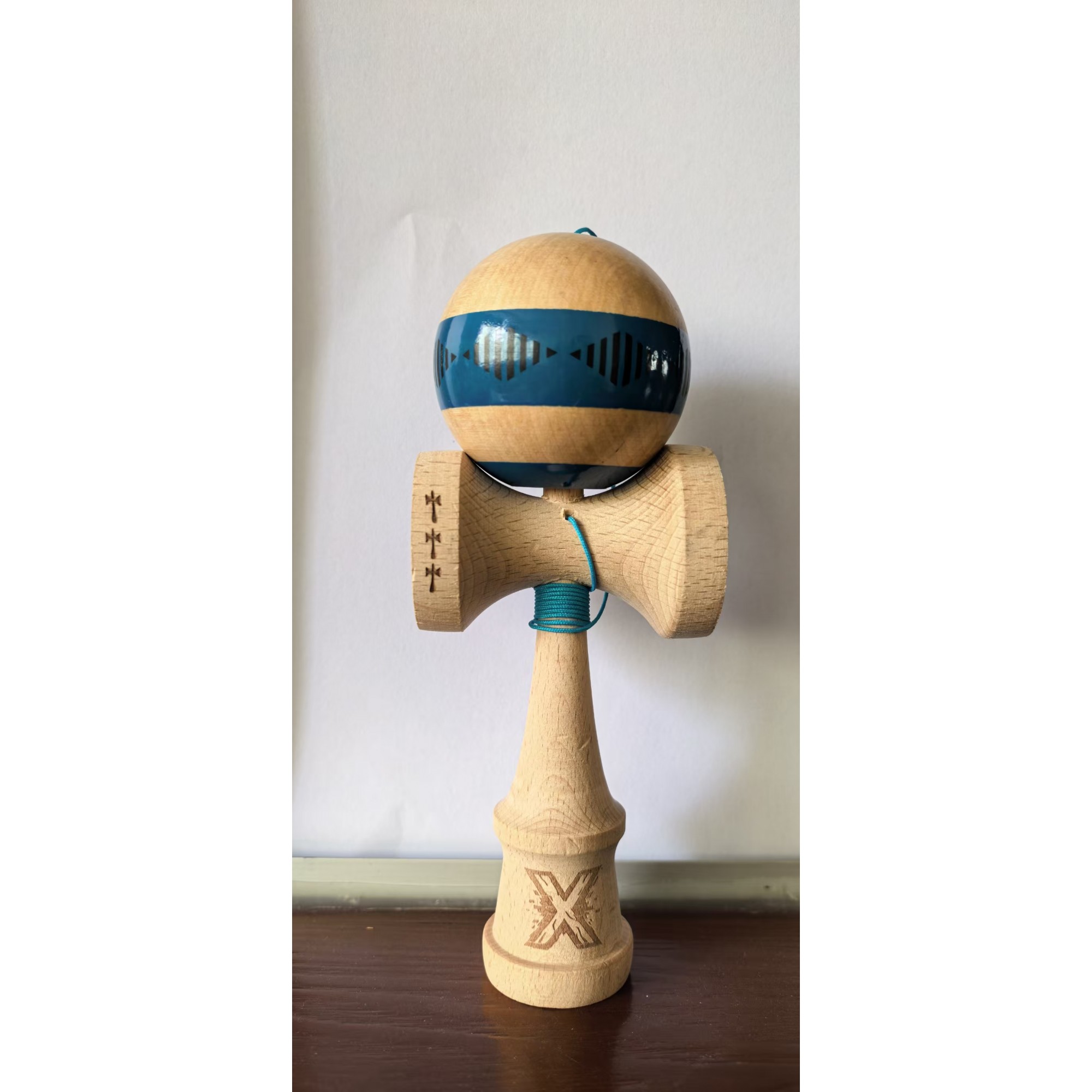 Kendama Originala X - FREQUENCY , Profesionala, Flippy, din Lemn, 18 cm, Albastru