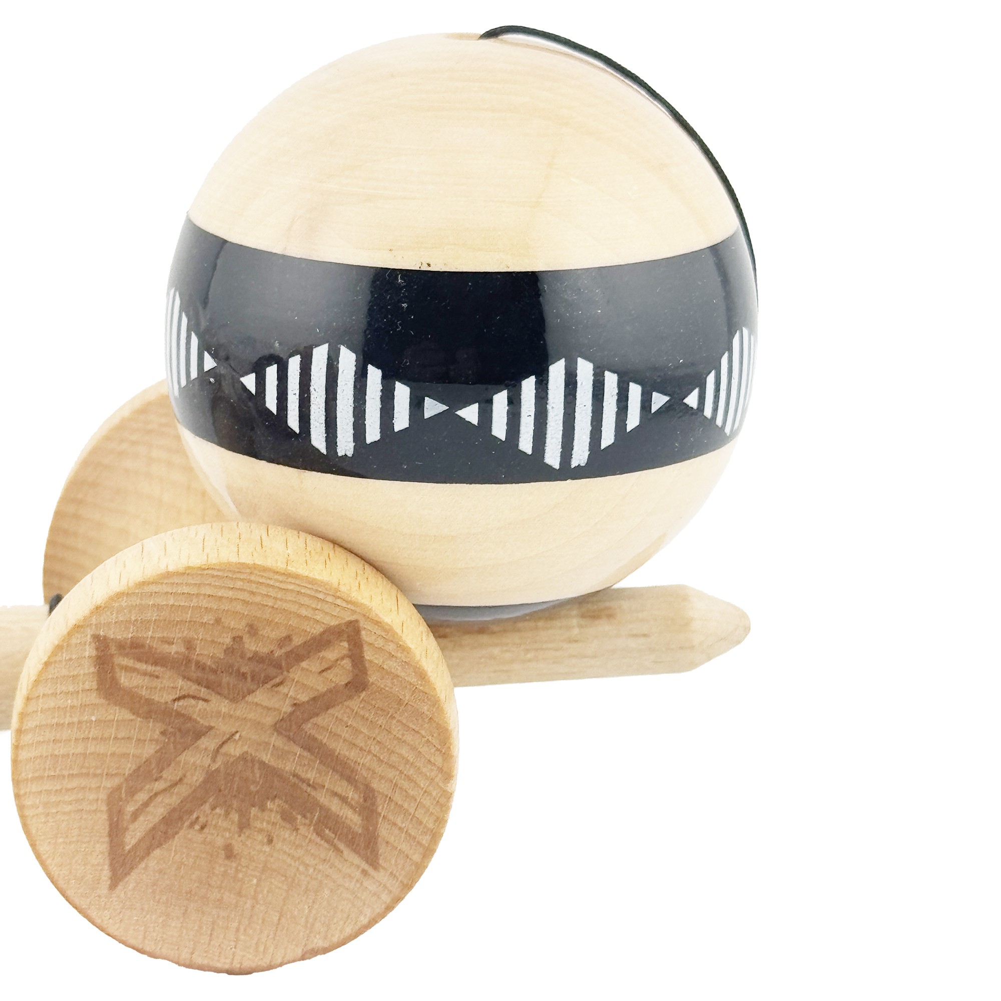 Kendama X FREQUENCY Originala, Profesionala, Flippy, Big Cups V2, Super Sticky cu Cupe Mari, Rulment Metalic, din lemn 18 cm, Ata 55 cm, Negru/Maro