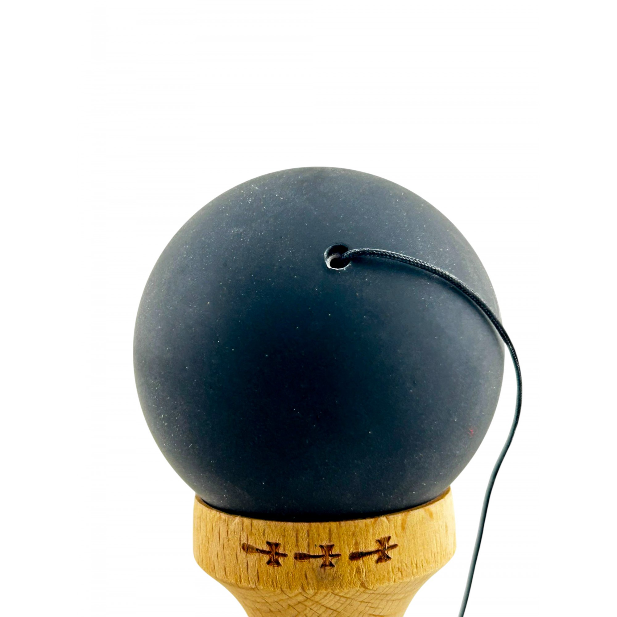 Kendama X Originala, Profesionala, Flippy, Big Cups V2, Rubber Grip cu Cupe Mari, Rulment Metalic cu Ata 55 cm, Gradient Alb/Negru