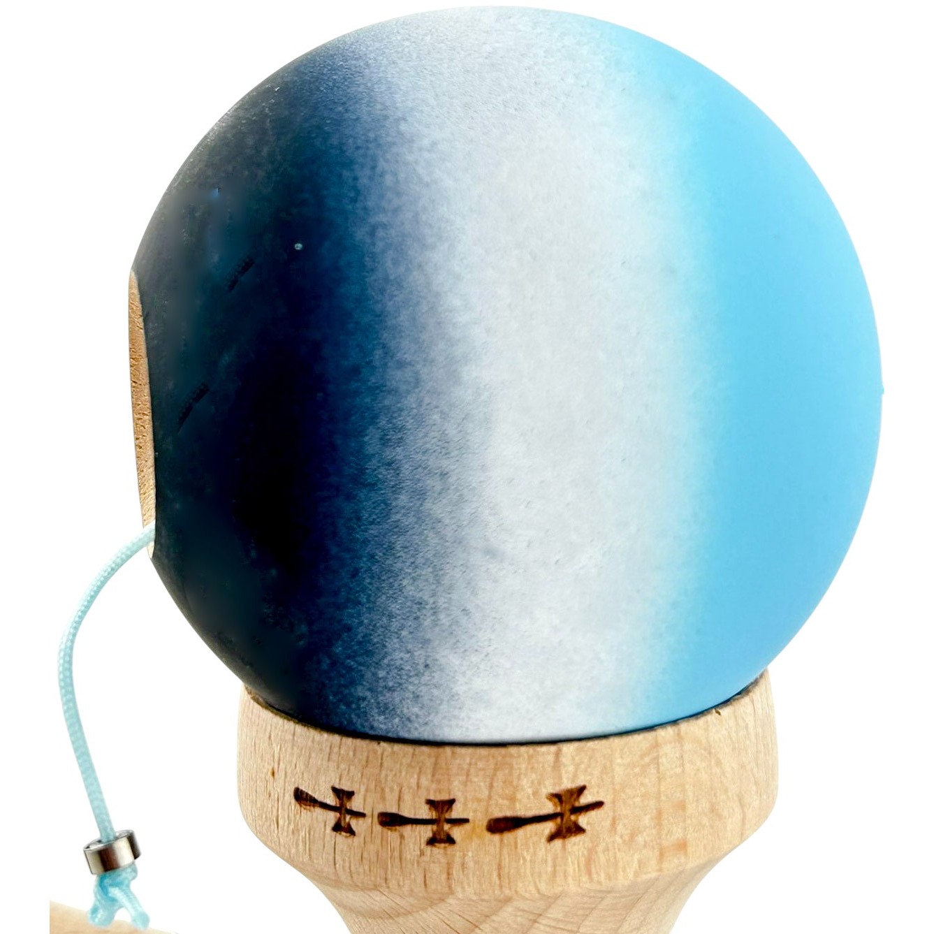 Kendama X Originala, Profesionala, Flippy, Big Cups V2, Rubber Grip cu Cupe Mari, Rulment Metalic cu Ata 55 cm, Gradient Albastru/Alb/Violet