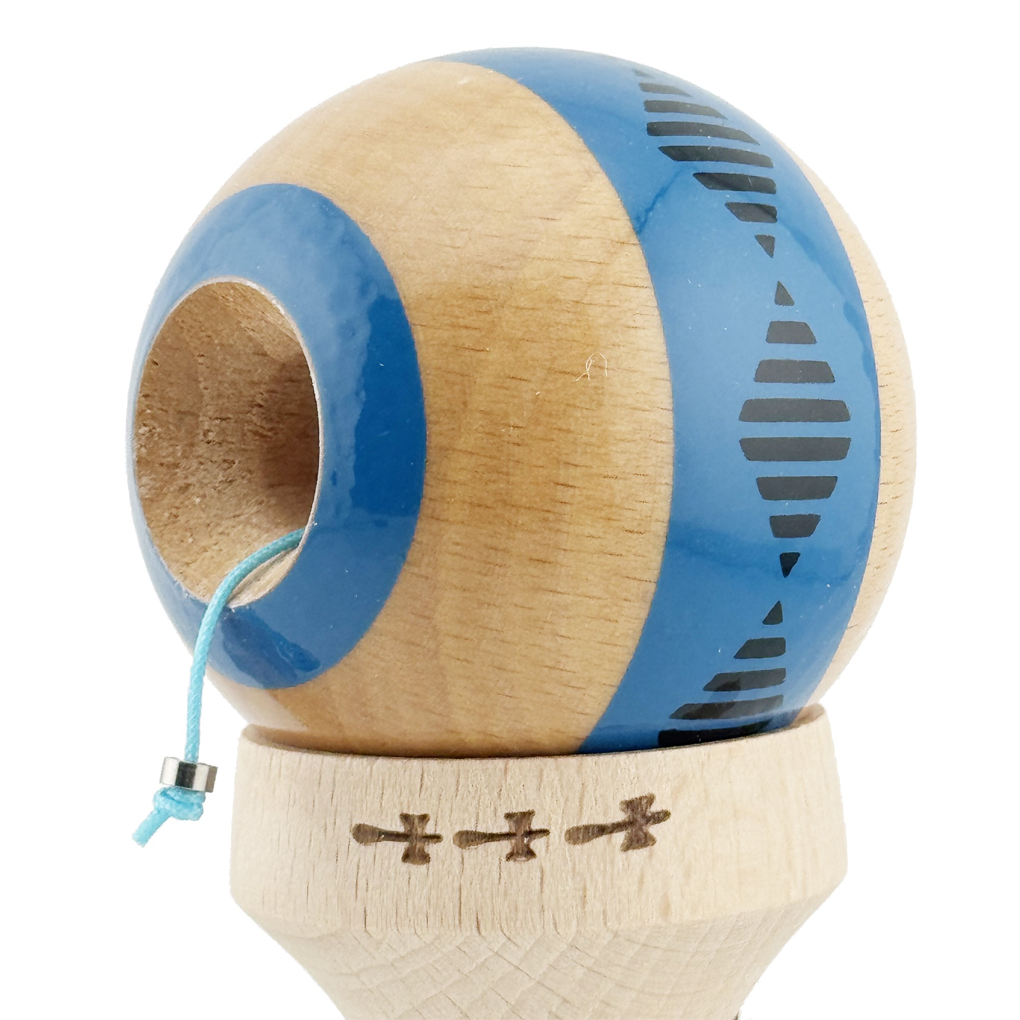 Kendama X Originala FREQUENCY, Profesionala, Flippy, Cupe Mari KING SIZE V3, Super Sticky, Gaura in Baza, Rulment Metalic, din lemn 18 cm, Ata 55 cm, Albastru/Maro