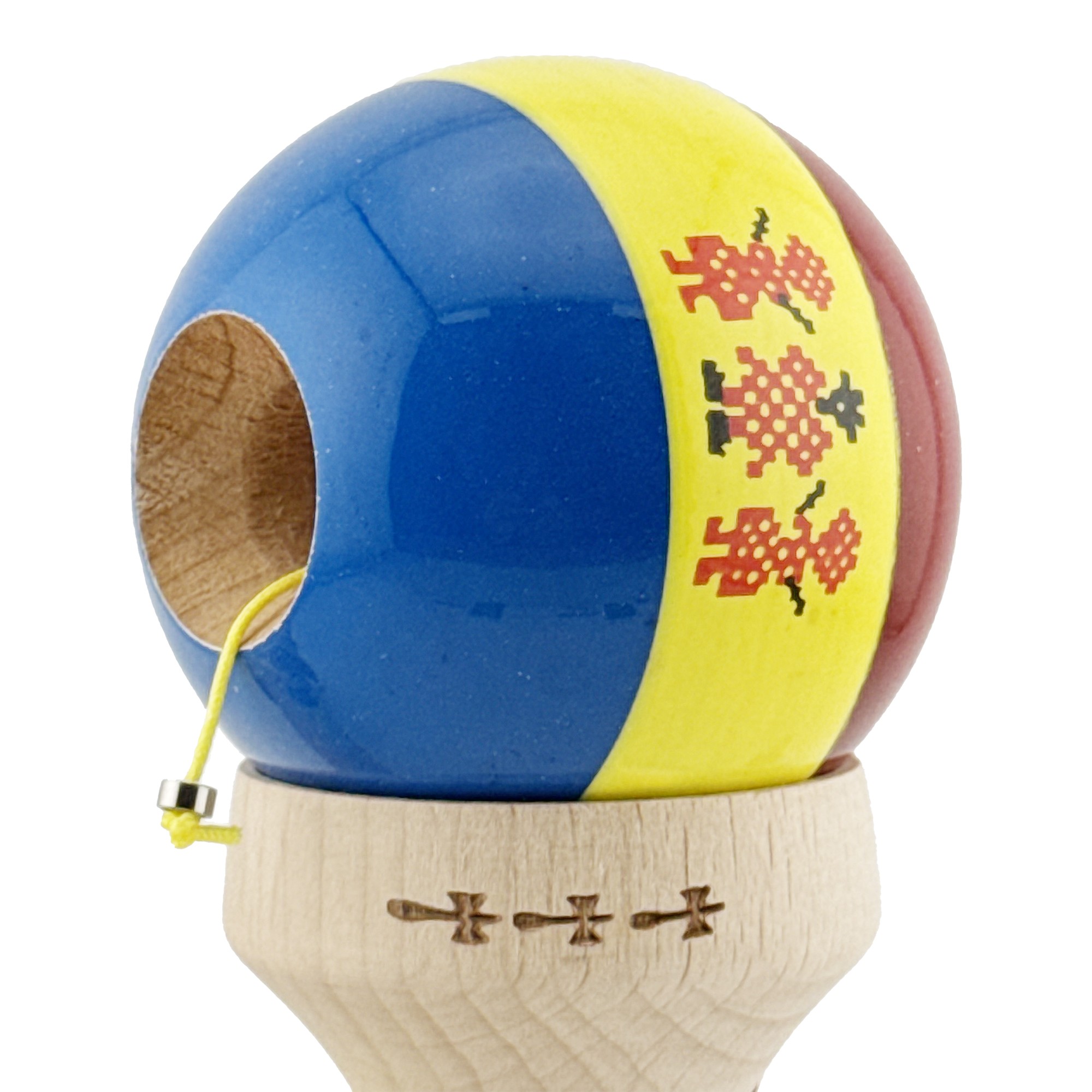 Kendama X Originala, Profesionala, Flippy, Tricolor Edition Stil Romanesc, Super Sticky cu Cupe Mari KING SIZE V3, Rulment Metalic si Gaura in Baza, din Lemn 18 cm, Ata 62/65 cm, Multicolor